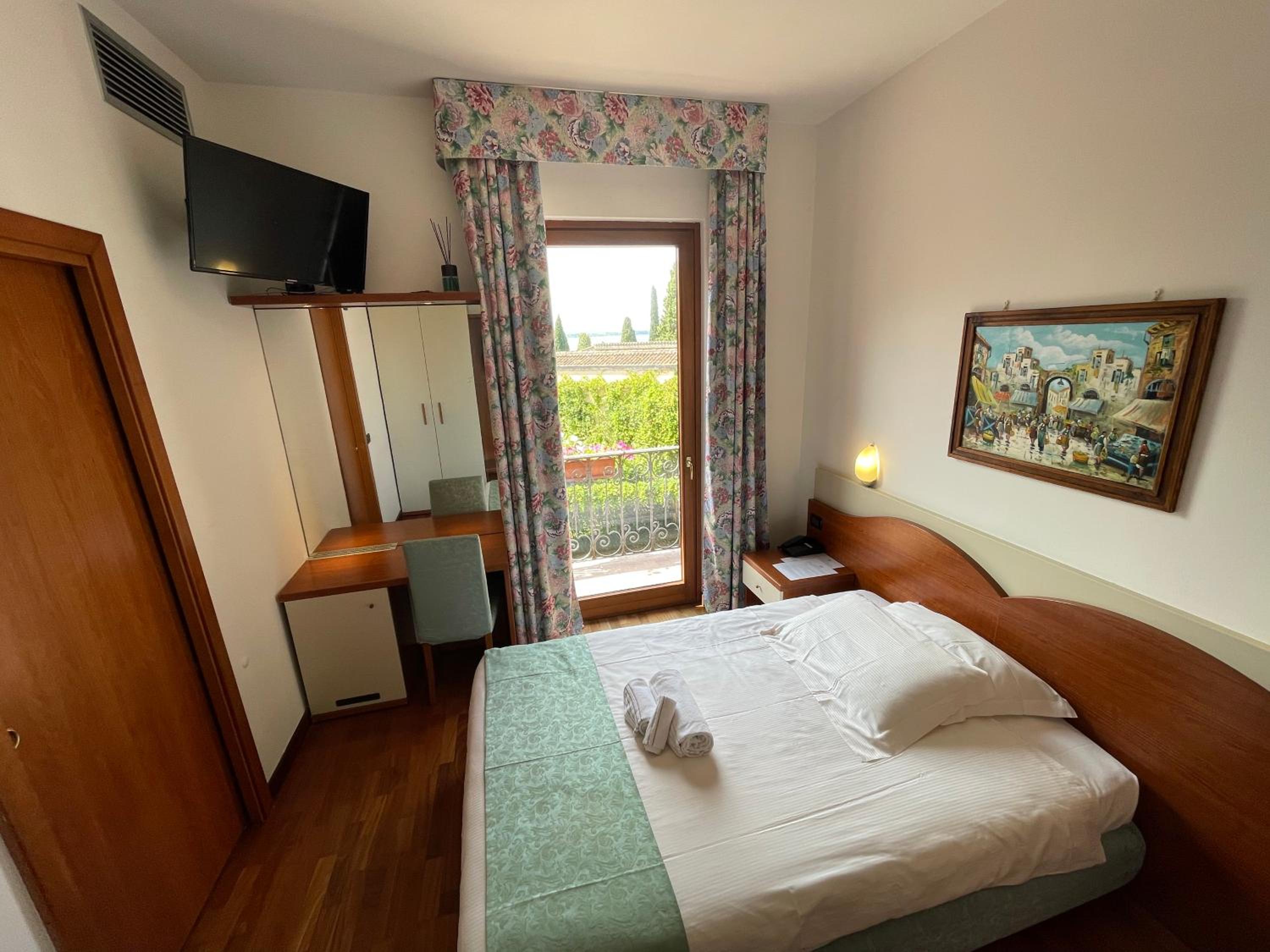 Single Room with Balcony