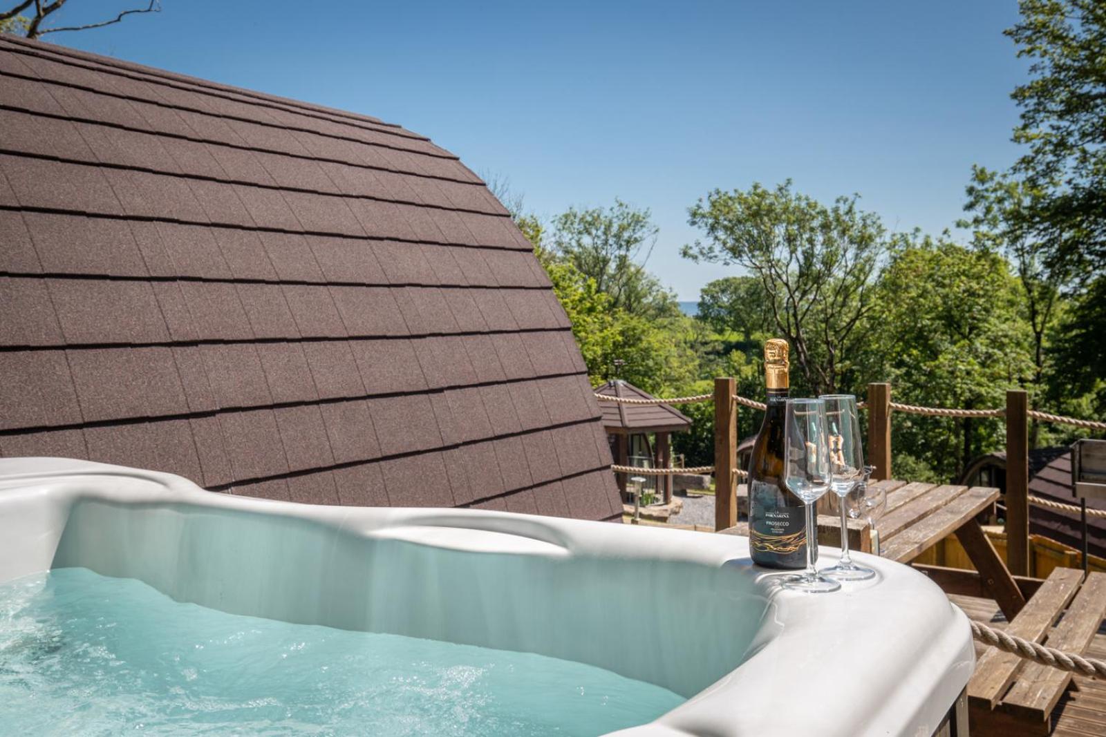 Double Room with Large Hot Tub
