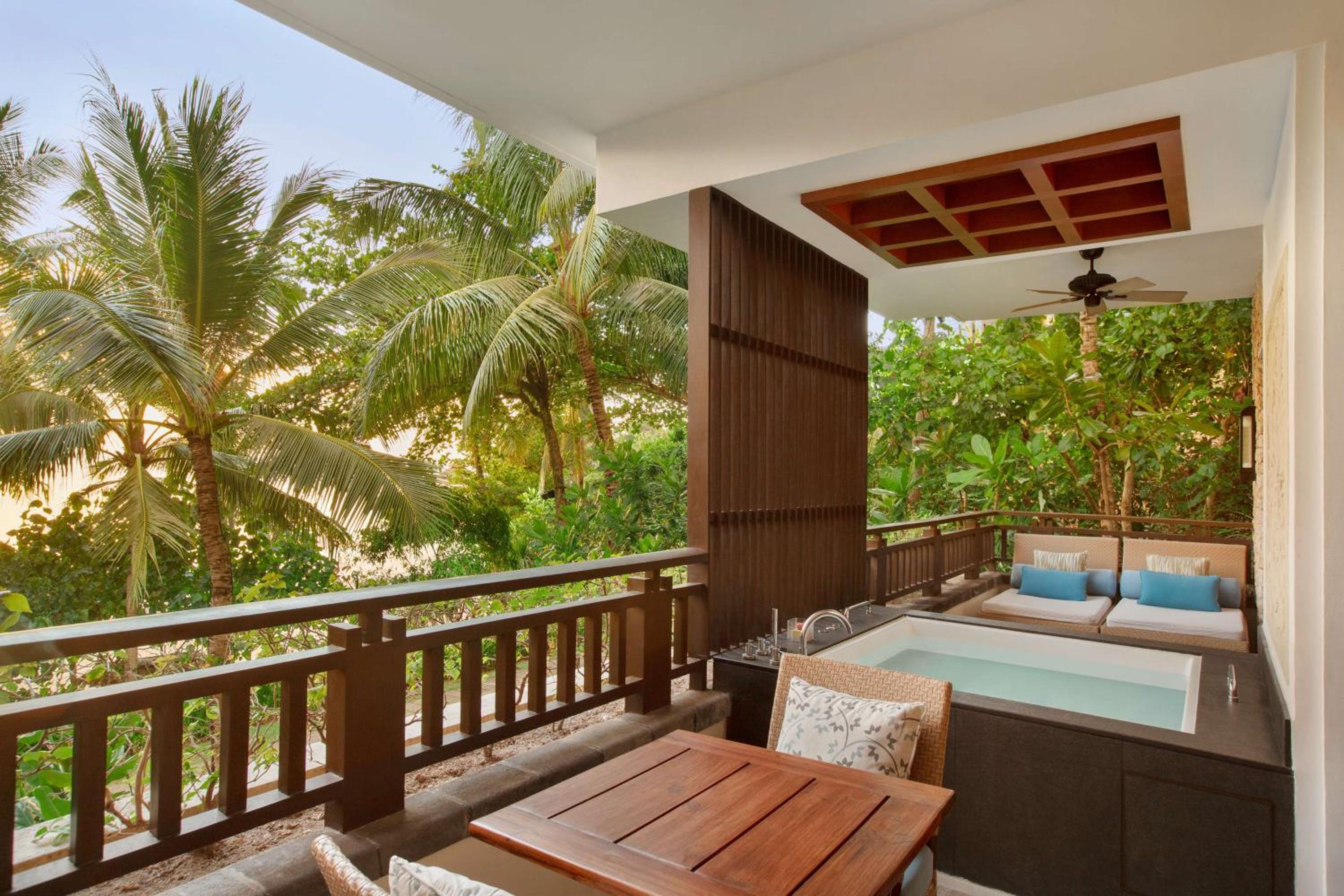 Seaview Suite with Free Roundtrip Caticlan Airport Transfers - Photo 7