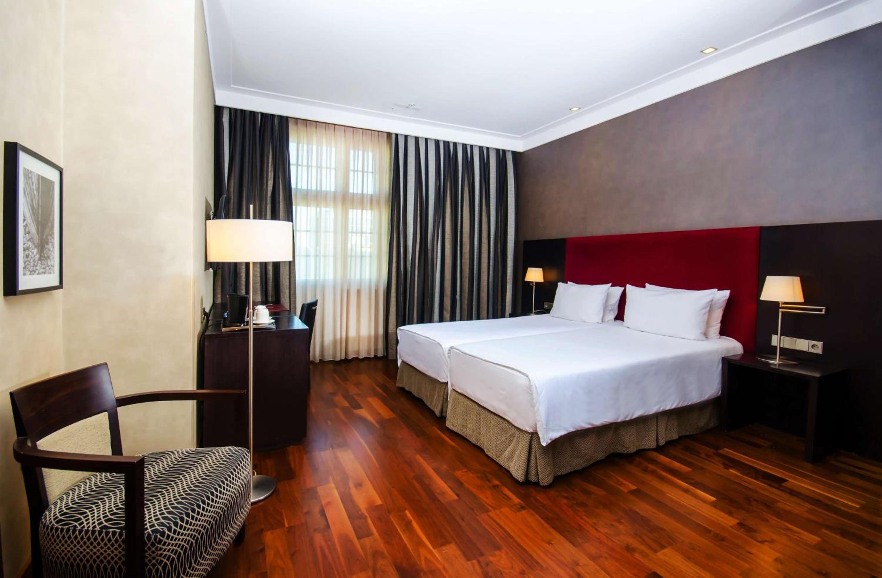 Standard Double or Twin Room - Photo 1