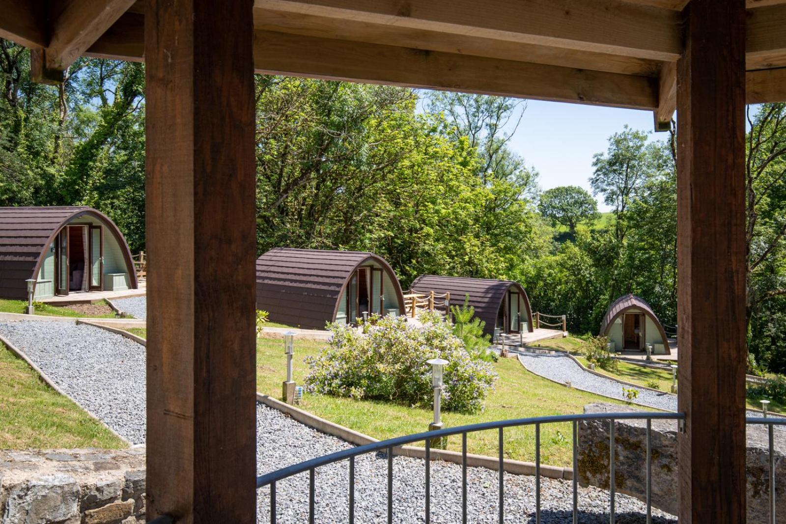 Double Room with Hot Tub - Photo 6