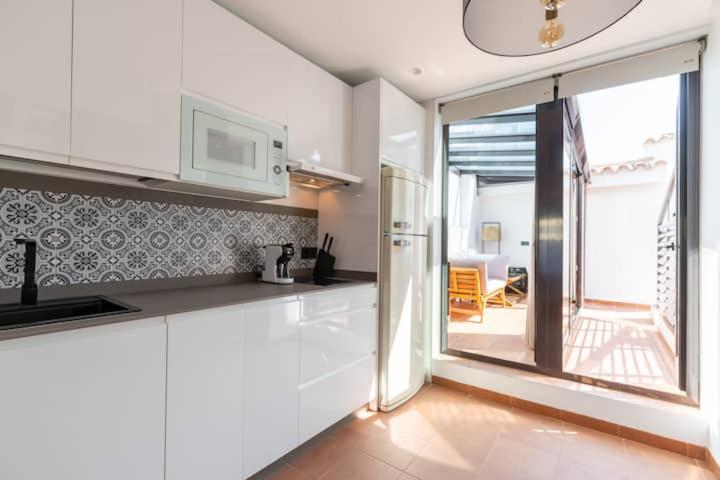 Suite with Private Pool - Photo 24