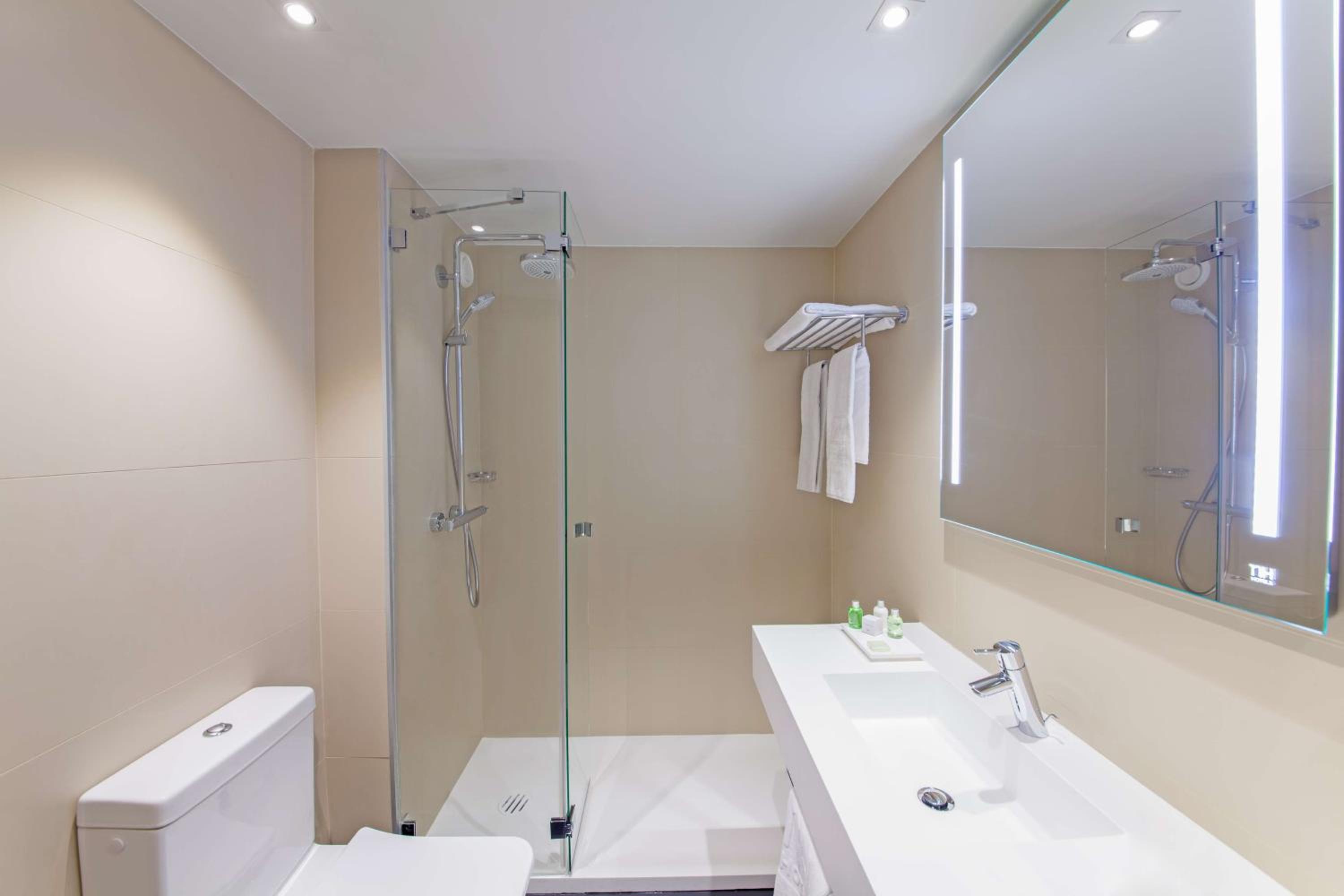 Double Room with Garden View - Photo 2