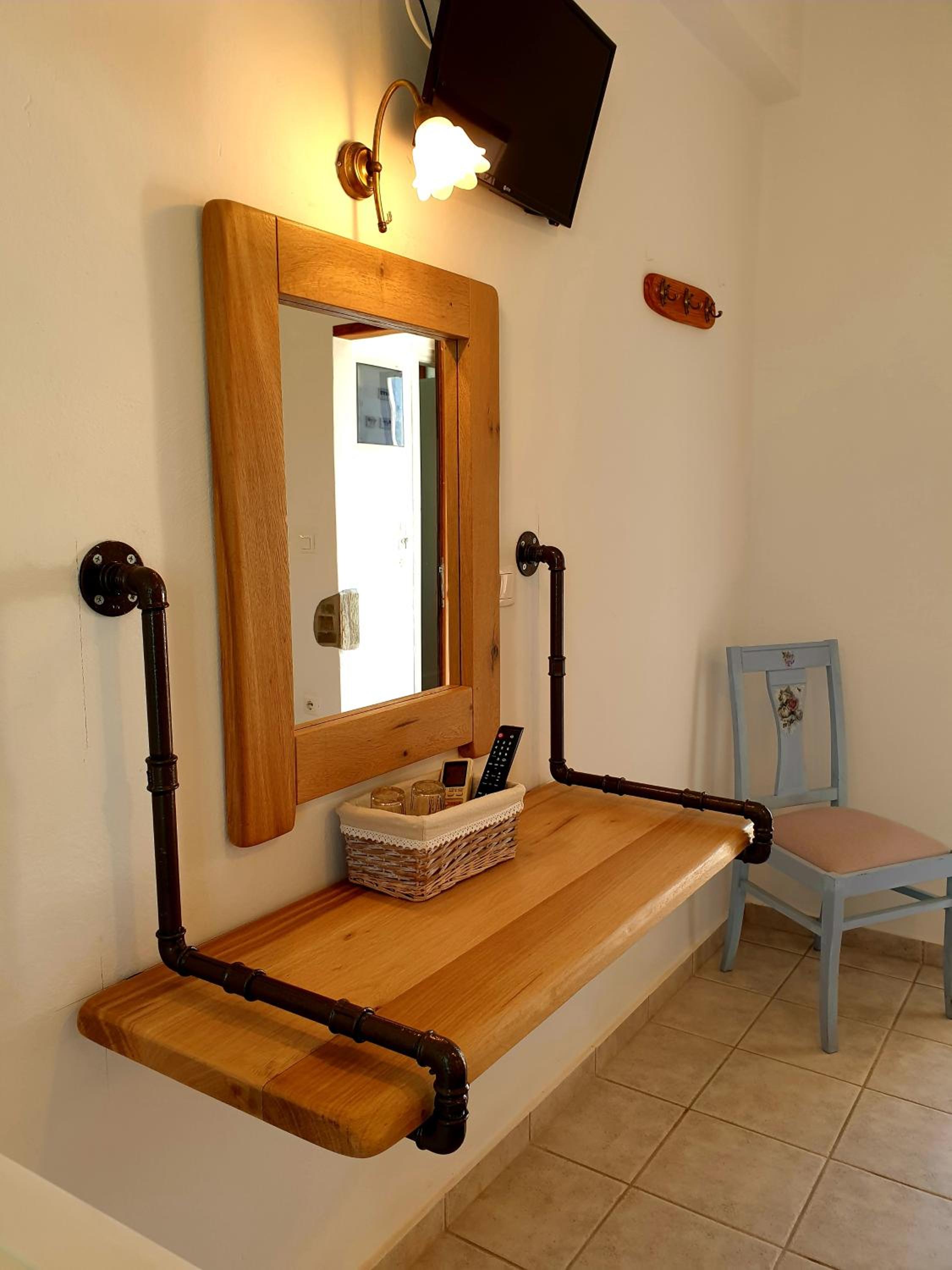 Double Room with Balcony and Sea View - Photo 2