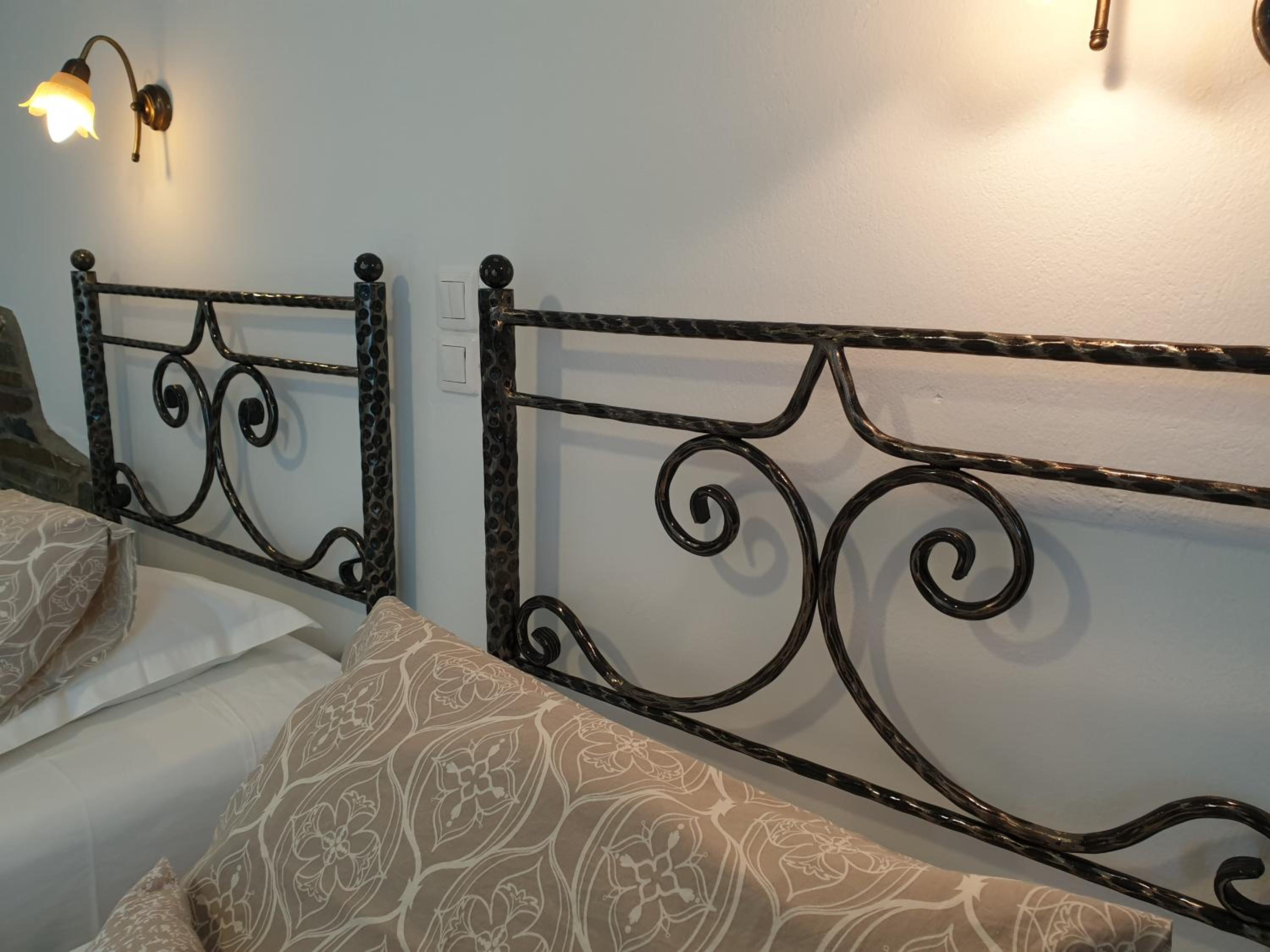 Double Room with Balcony and Sea View - Photo 8