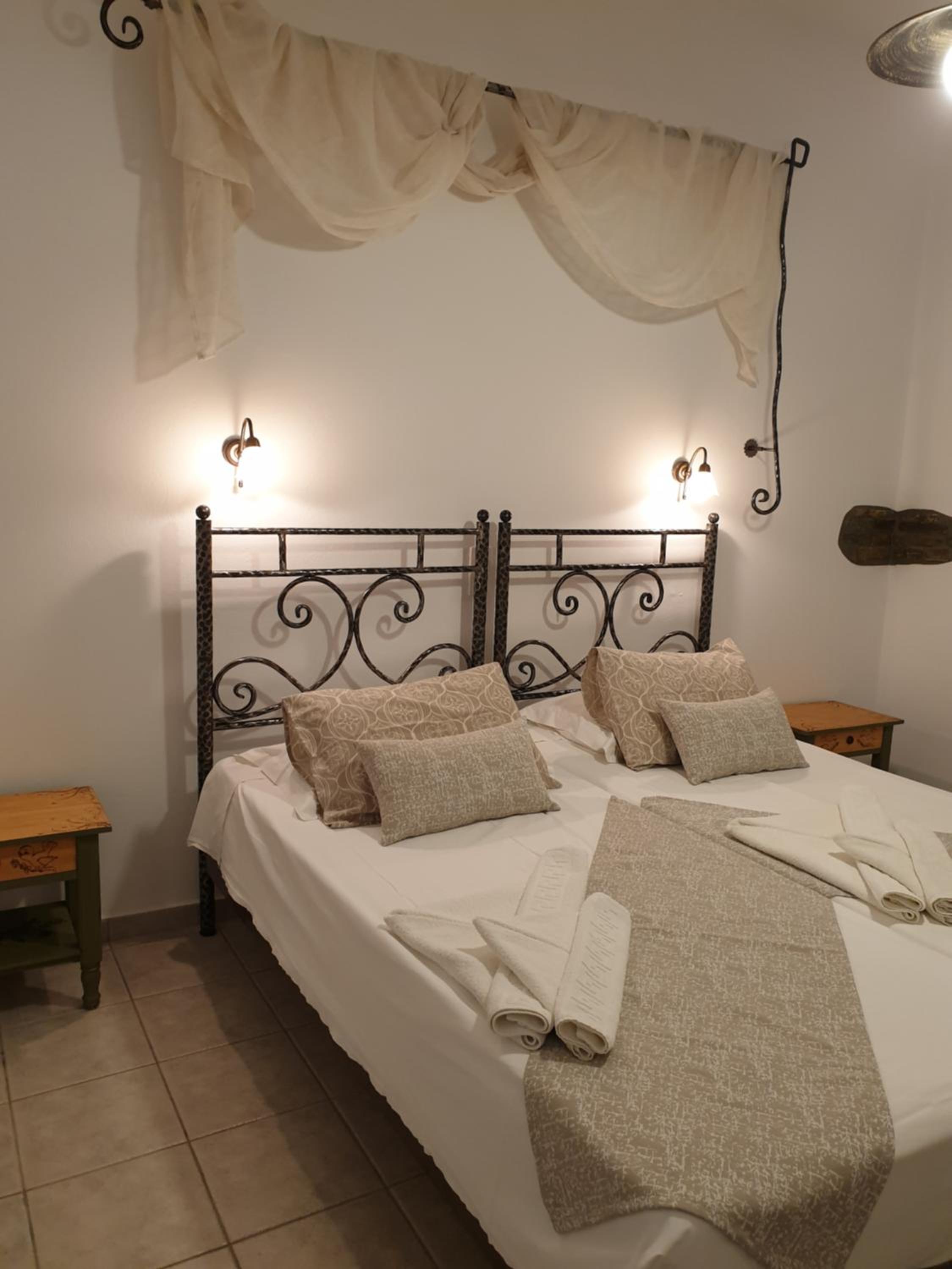 Double Room with Balcony and Sea View - Photo 6