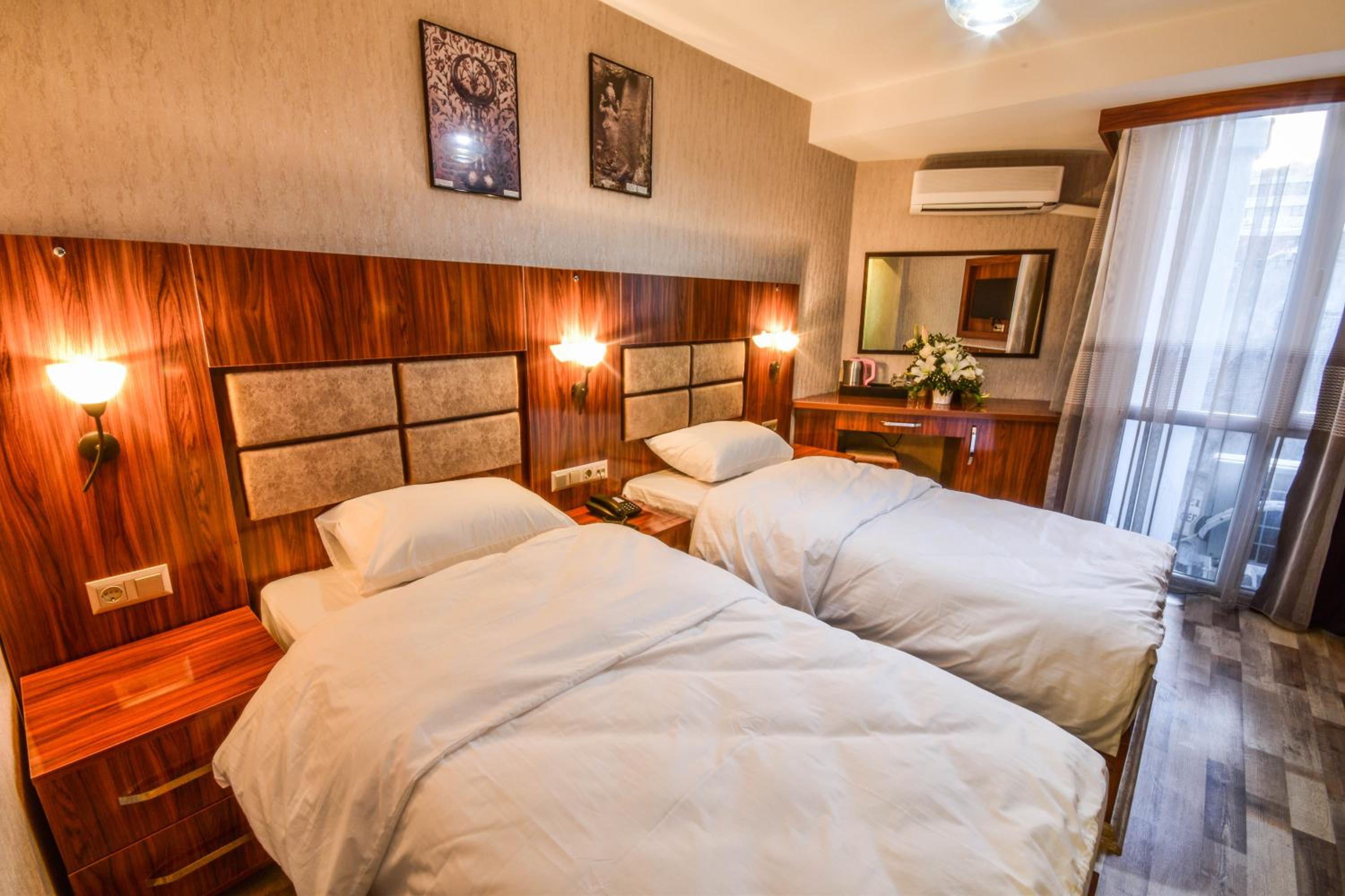 Standard Twin Room - Photo 1