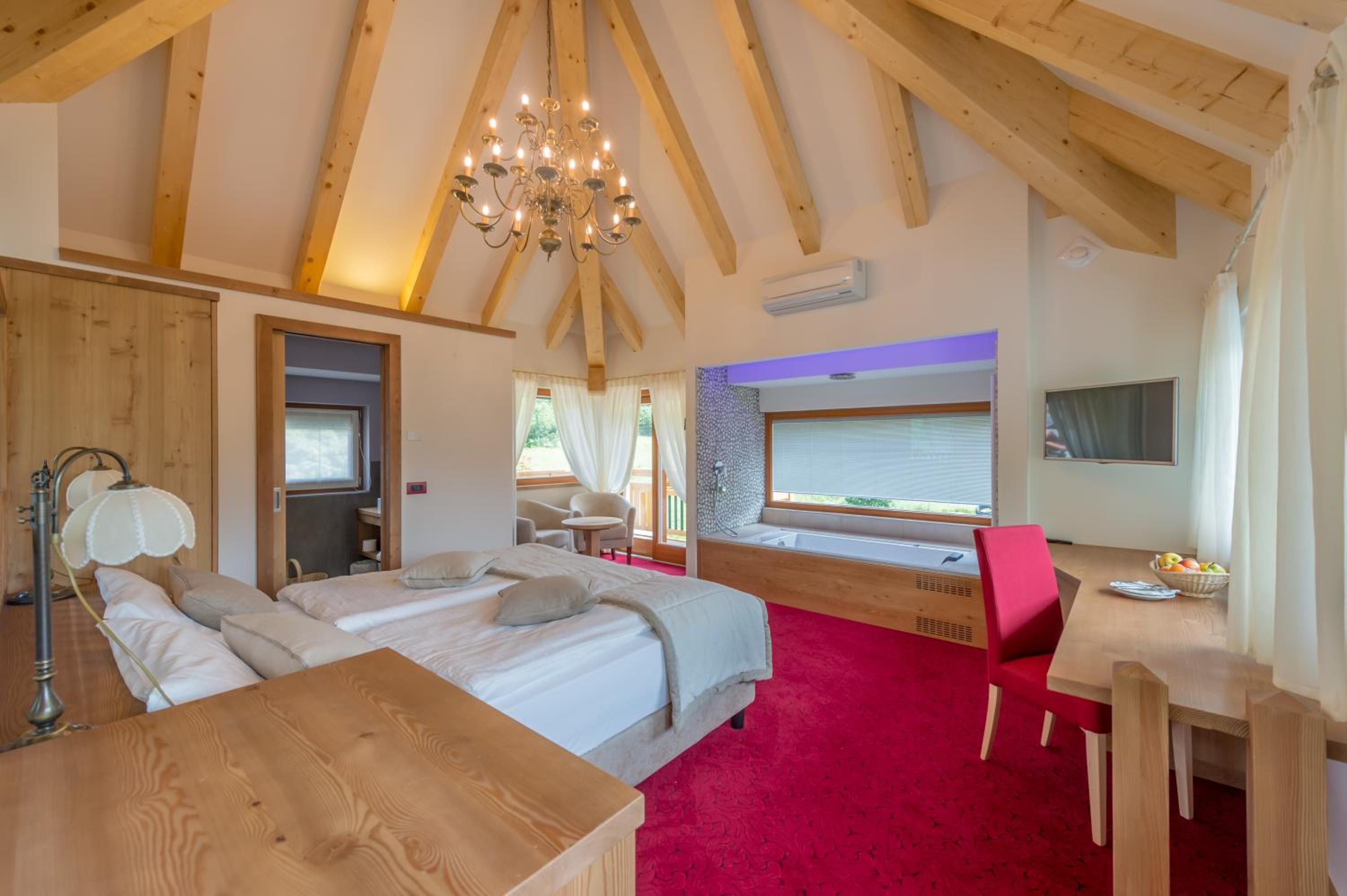 Romantic Deluxe Room photo 1