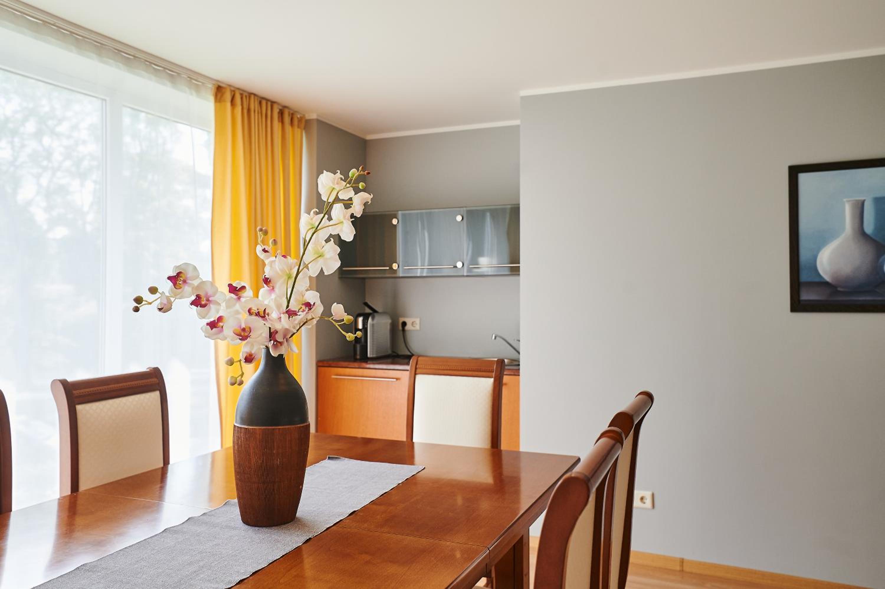 Presidential Suite with Spa Access photo 3