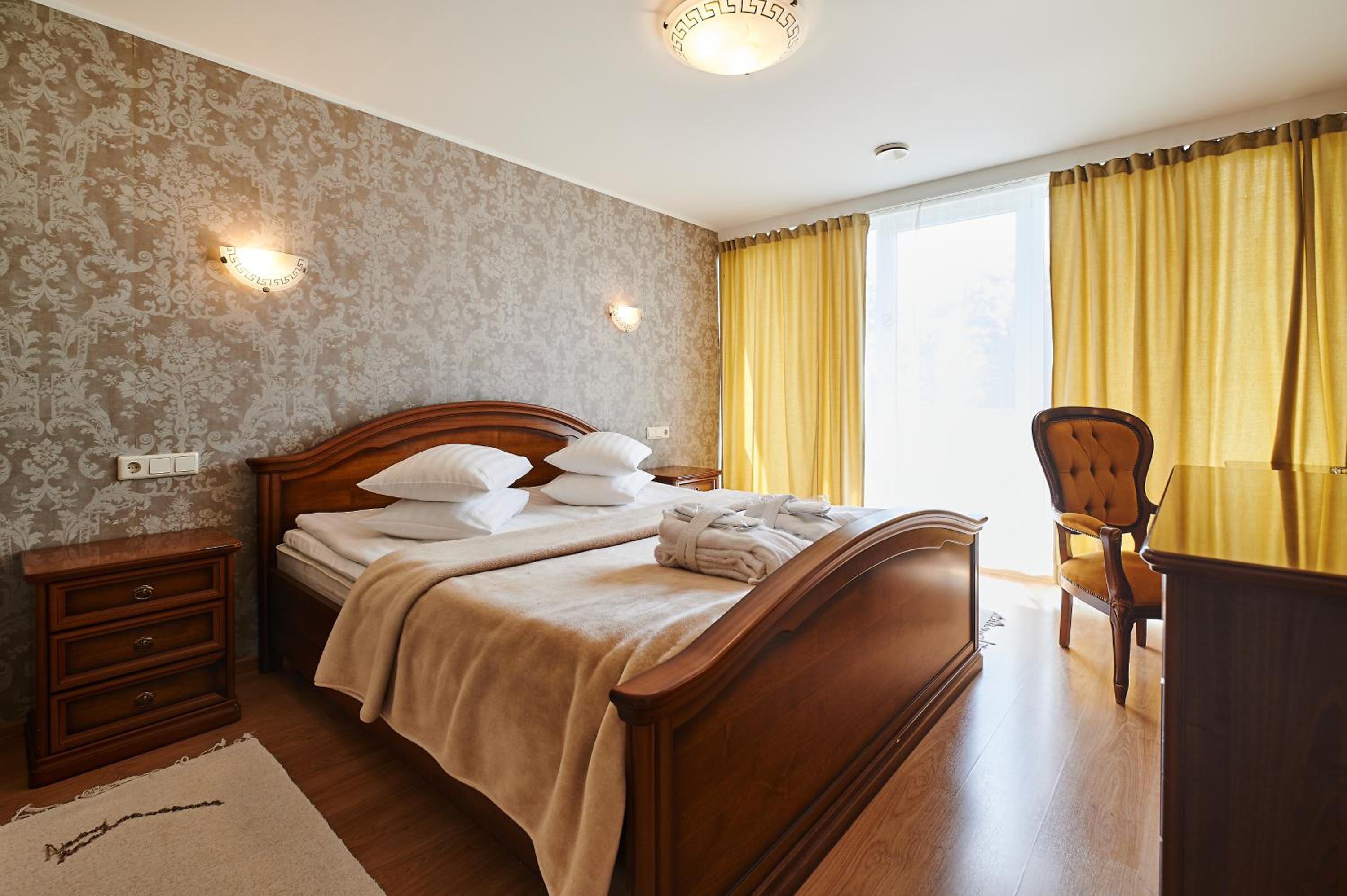 Presidential Suite with Spa Access photo 1
