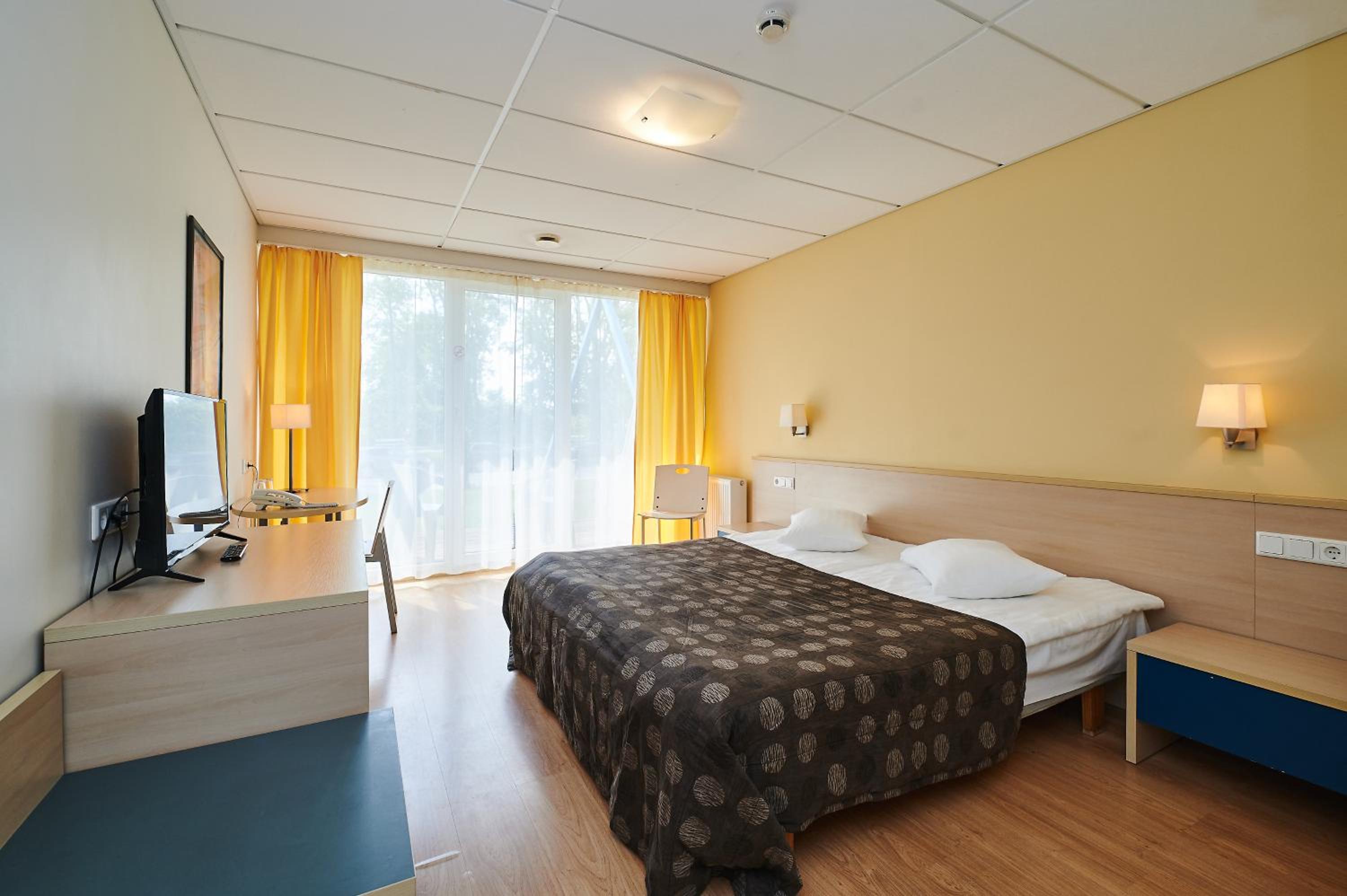 Standard Twin Room with Castle View and Spa Access - Photo 2