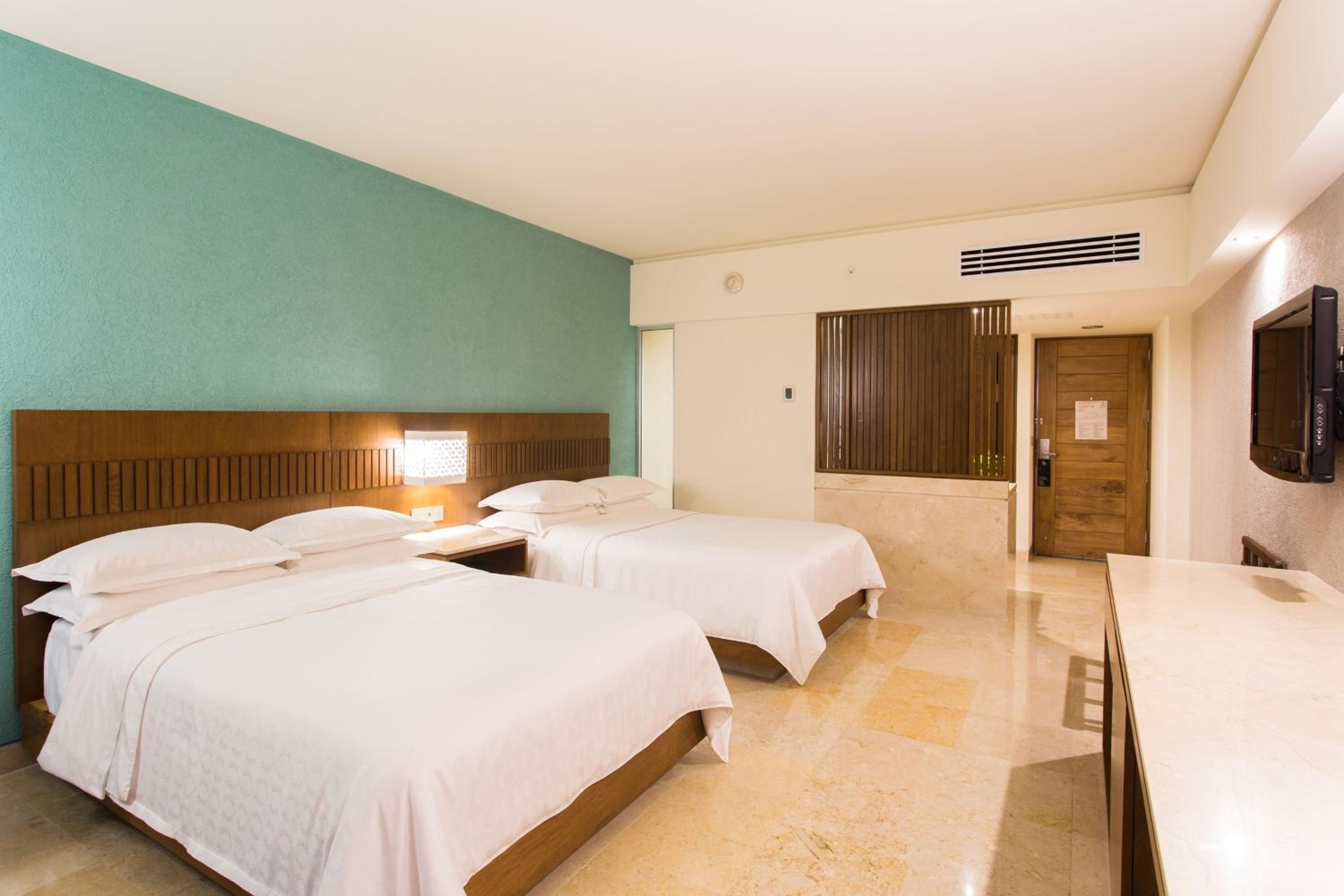 Guest room, 2 Double, Terrace view, Pool view, Low floor