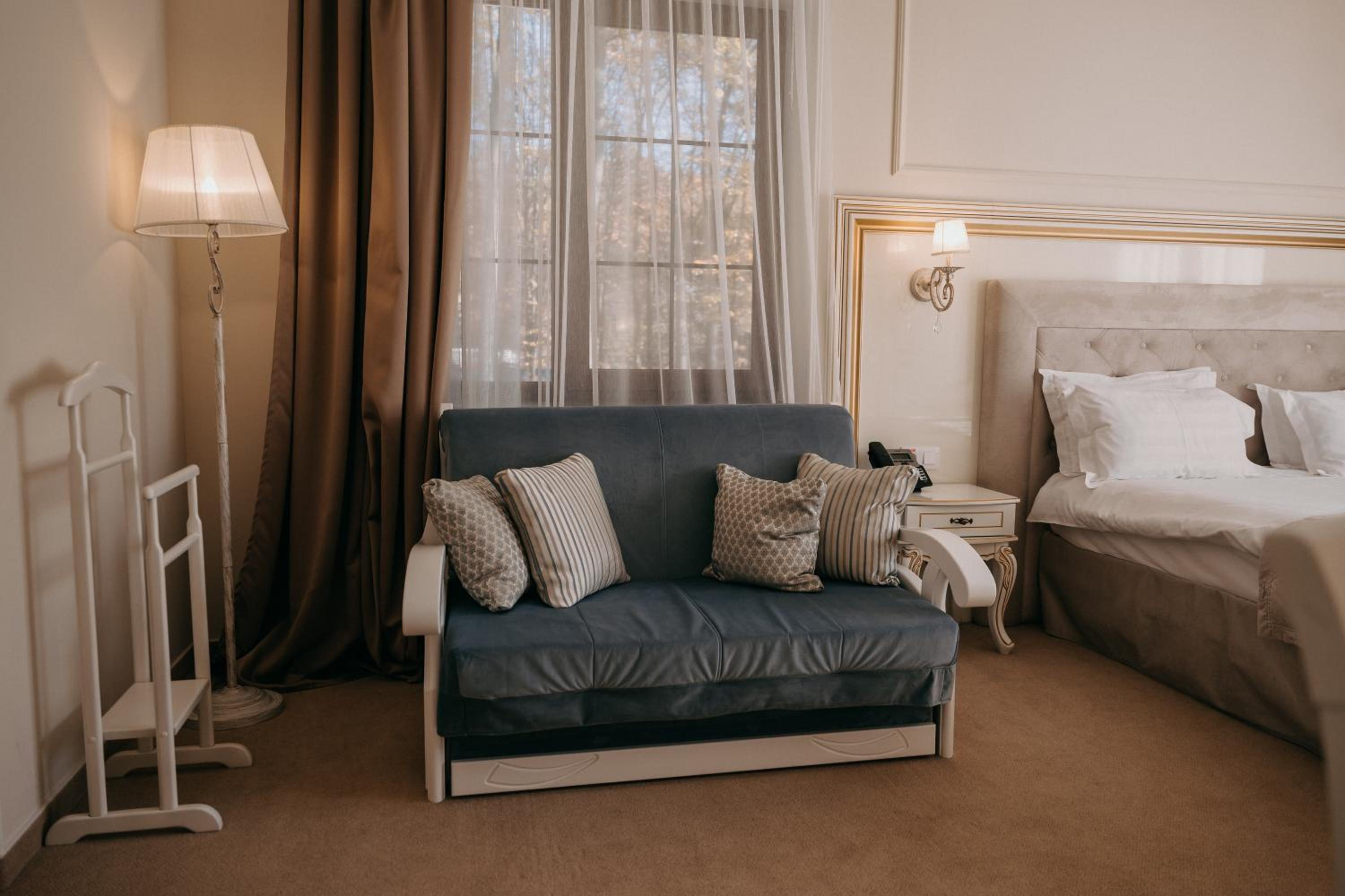 Junior Suite With Balcony photo 1
