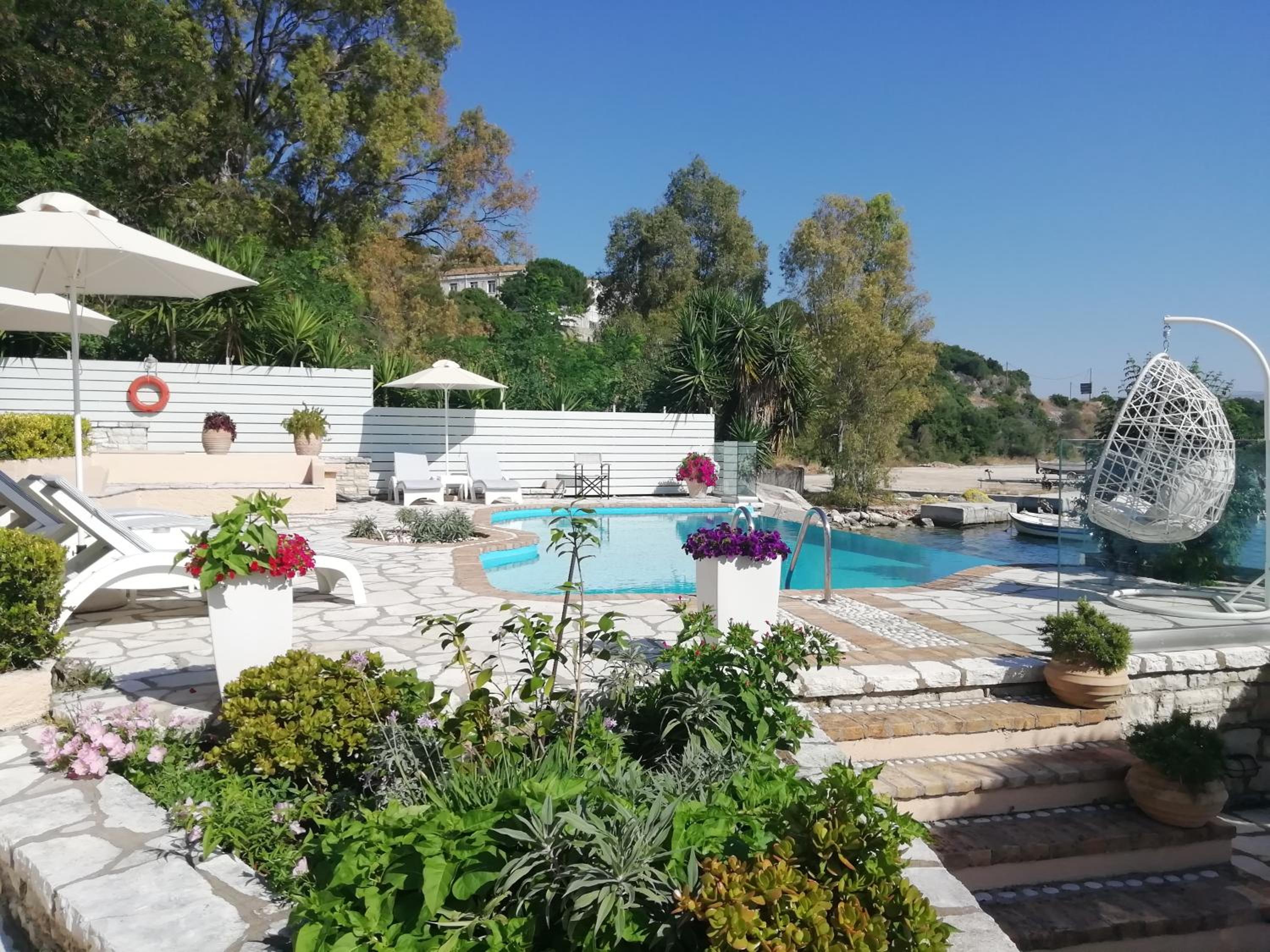 Villa - Beach Front photo 2