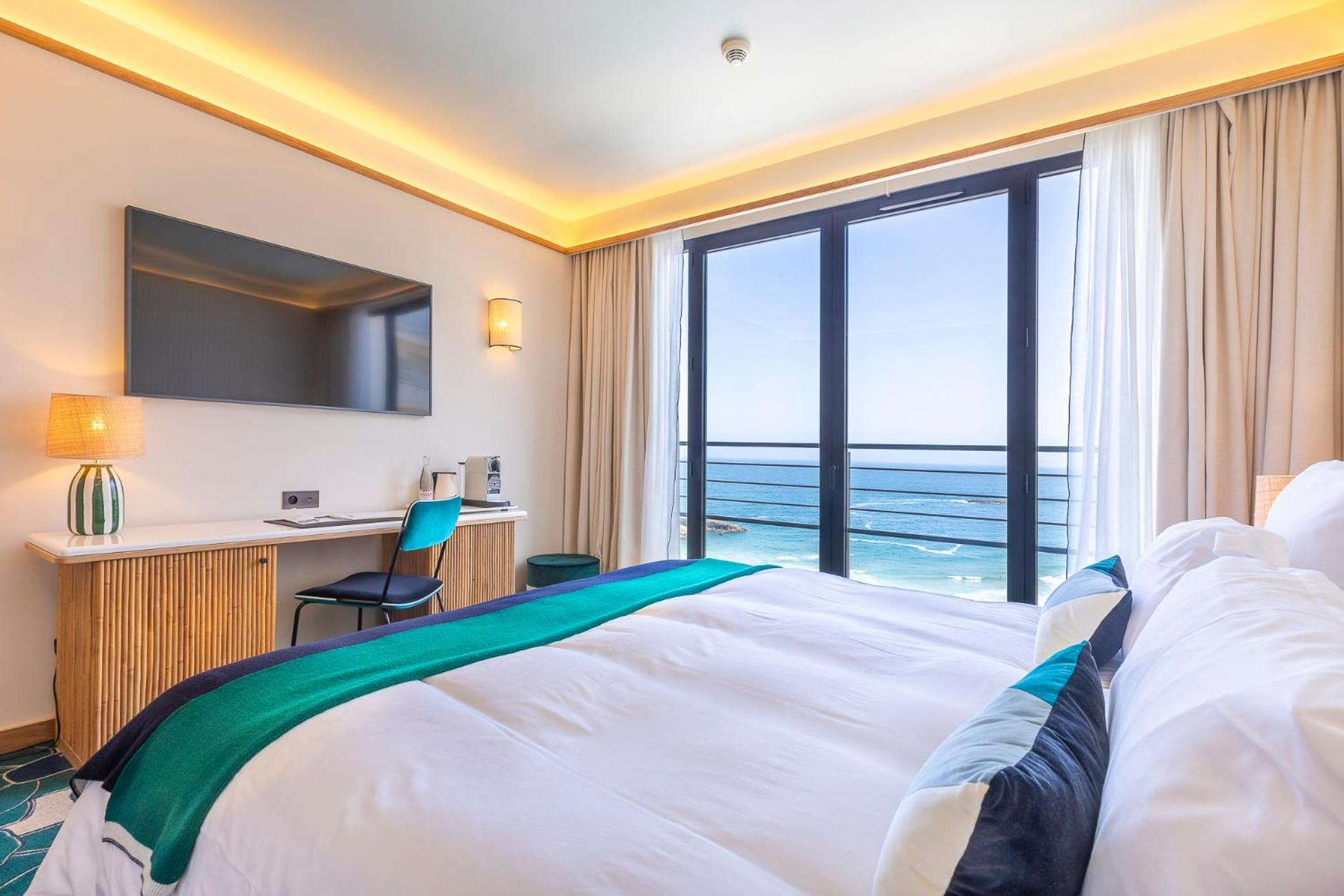 Standard Double Room with Ocean View