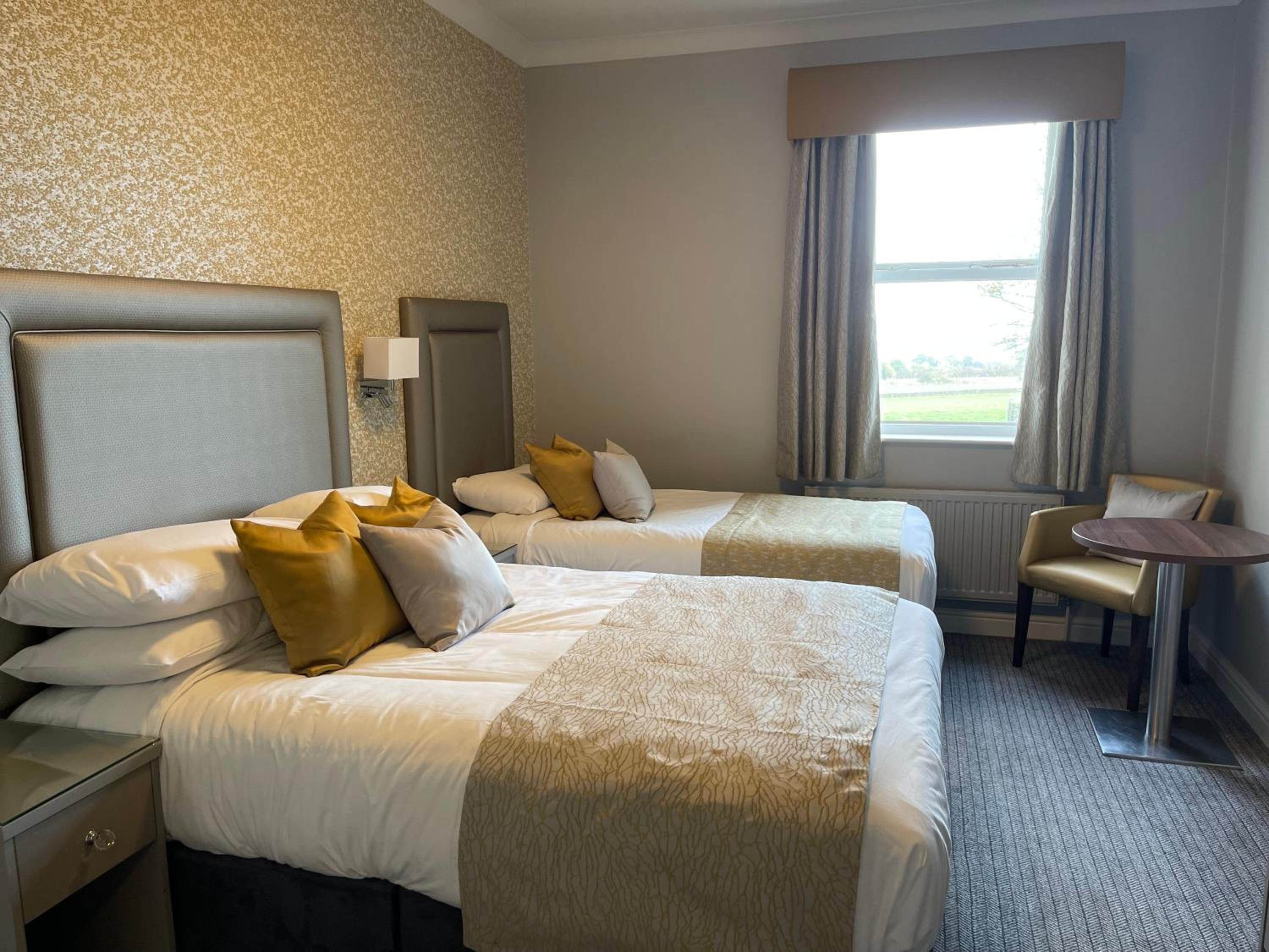 Standard Triple Room - Photo 1