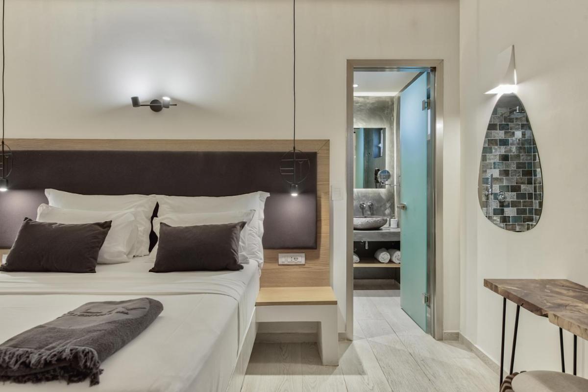 Grand Suite with Private Pool and Sea View