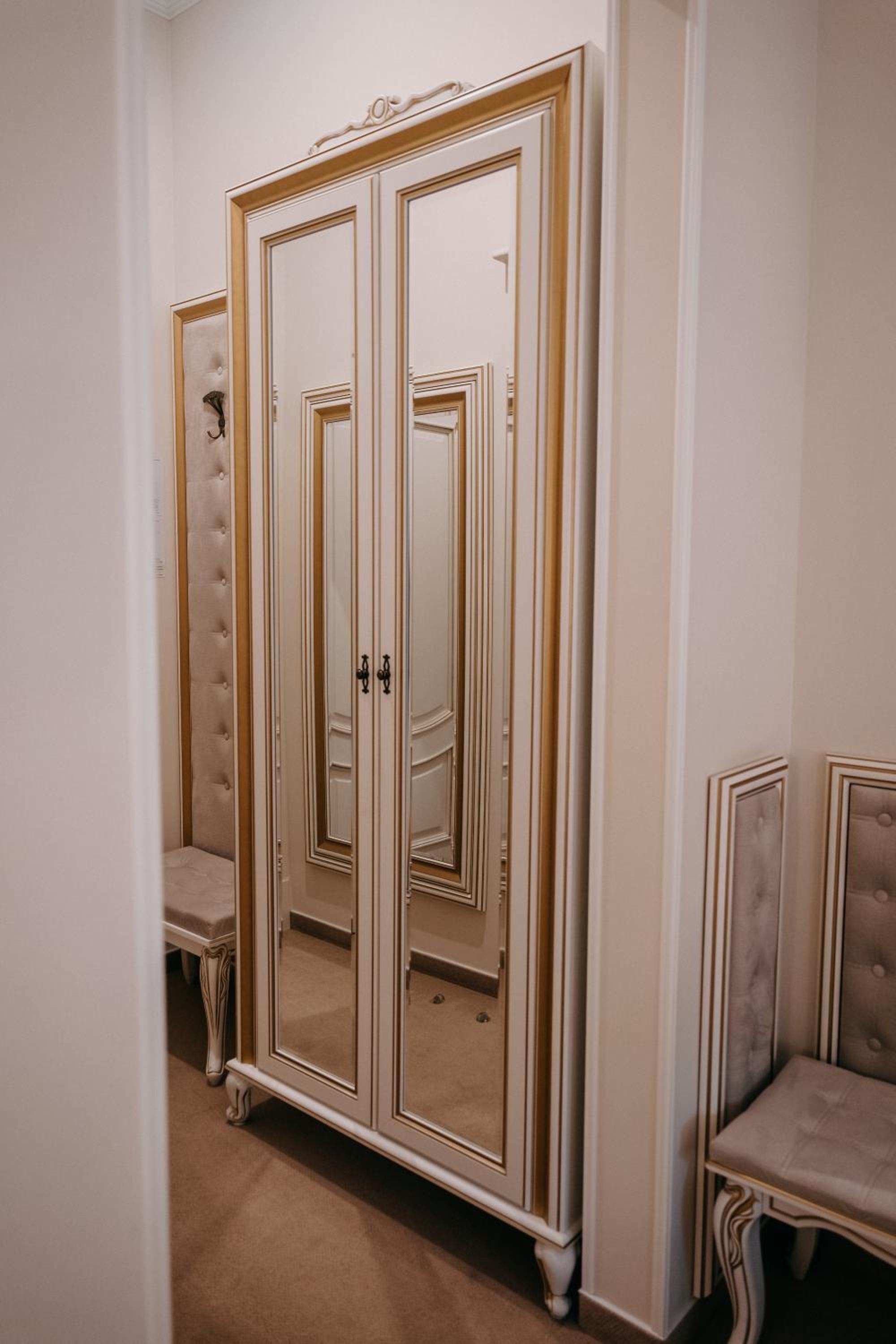 Standard King Room photo 2