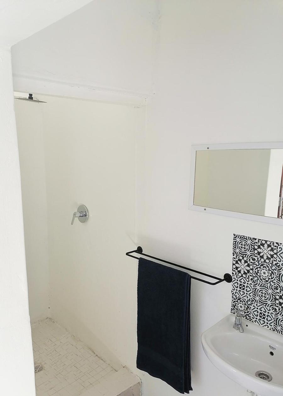 Budget Double Room photo 2
