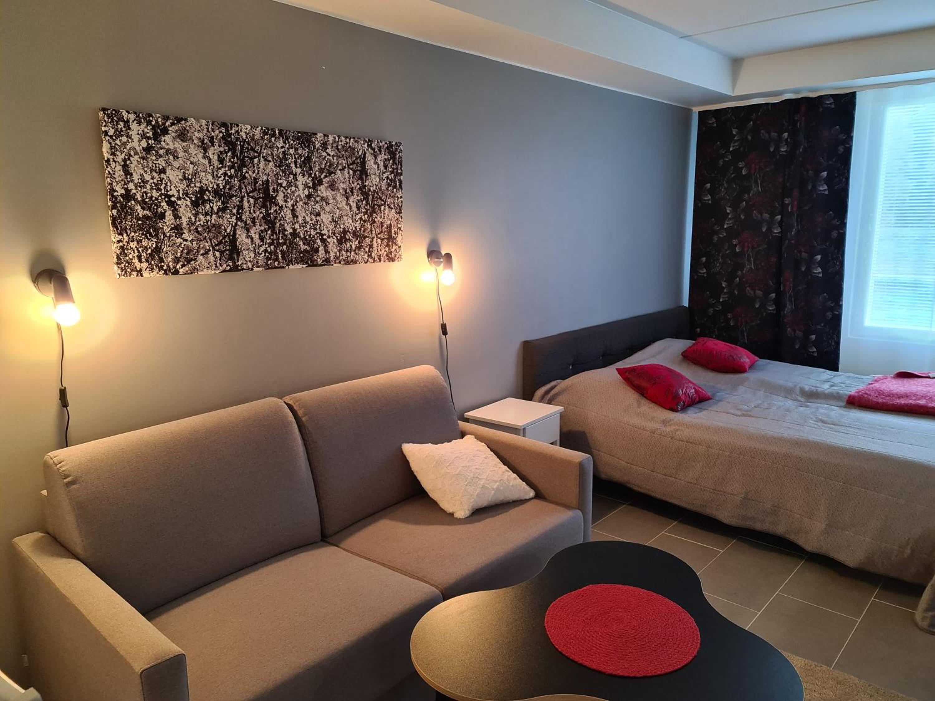 One-Bedroom Apartment - Photo 12