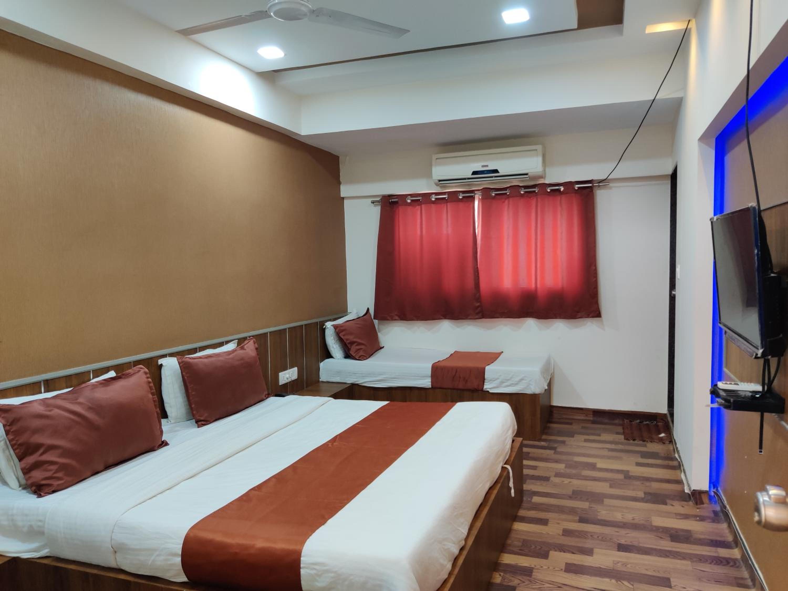 Basic Triple Room - Photo 17
