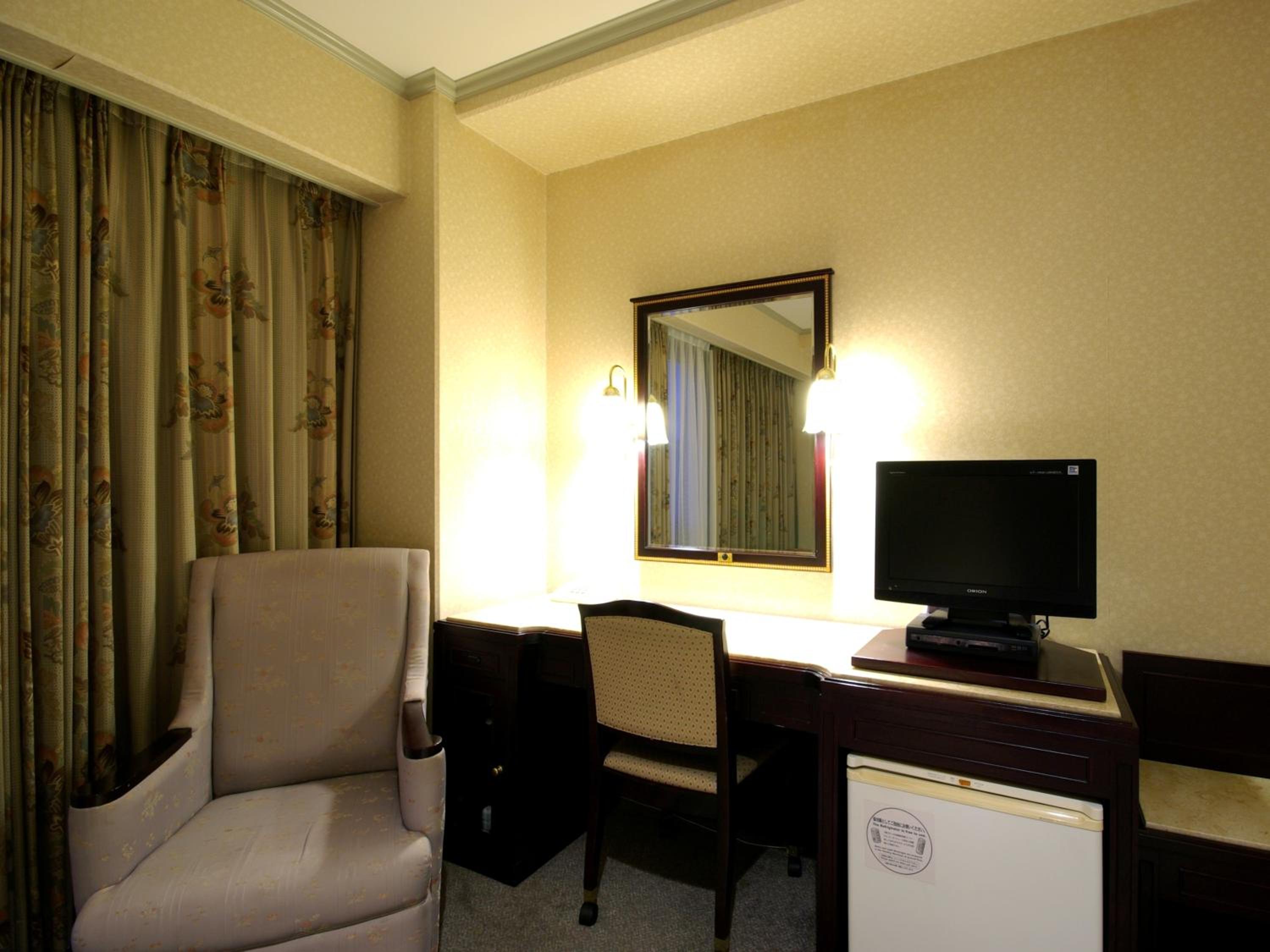 Twin Room - Smoking photo 2