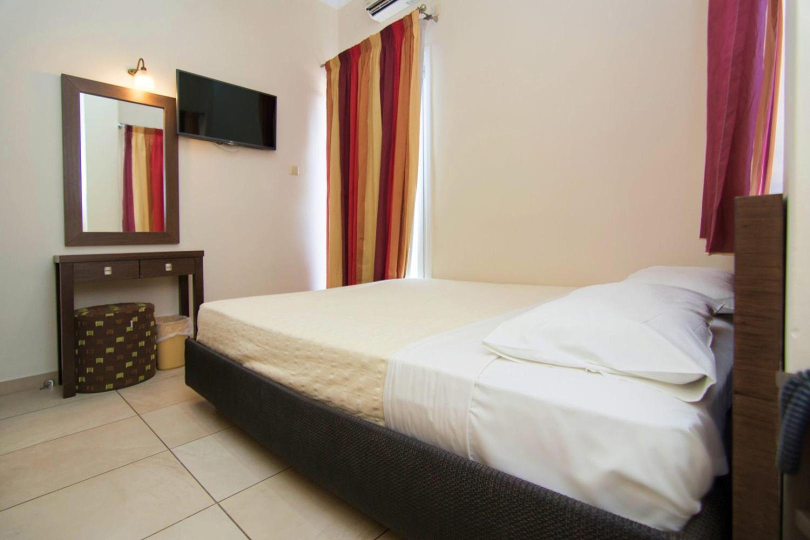 Single Room with Balcony photo 2