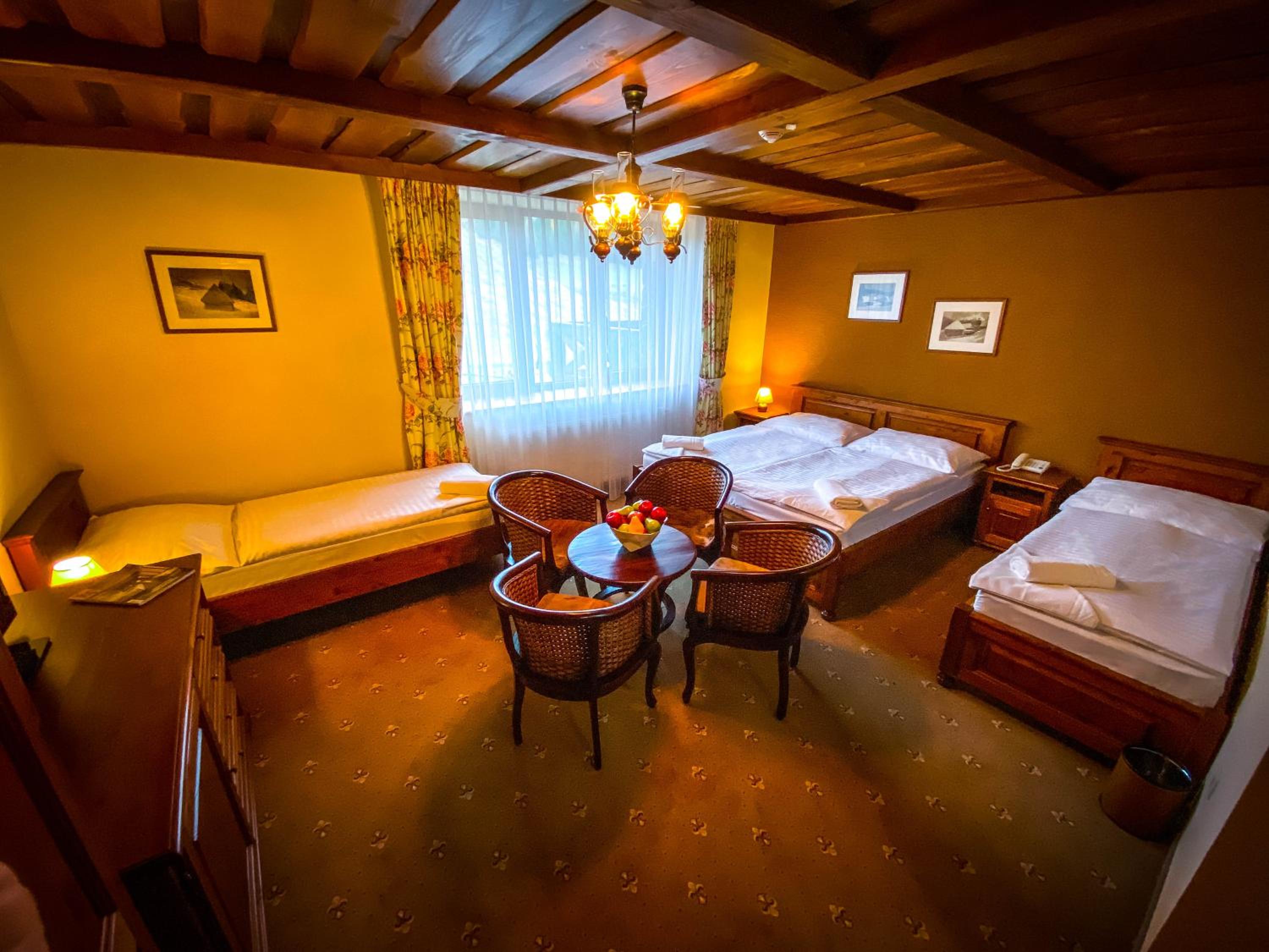 Quadruple Room with Terrace