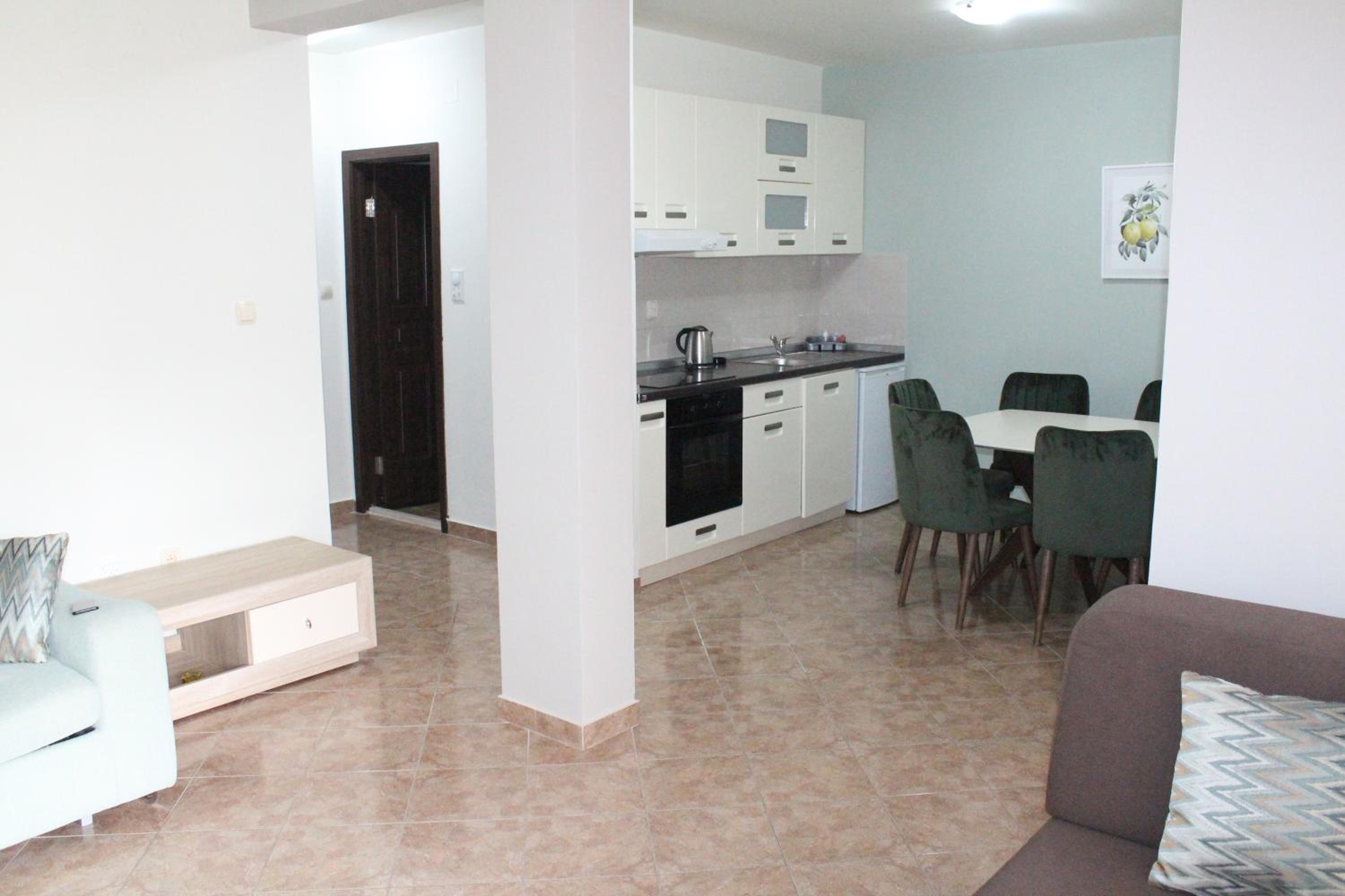 Apartment with Balcony - Photo 12
