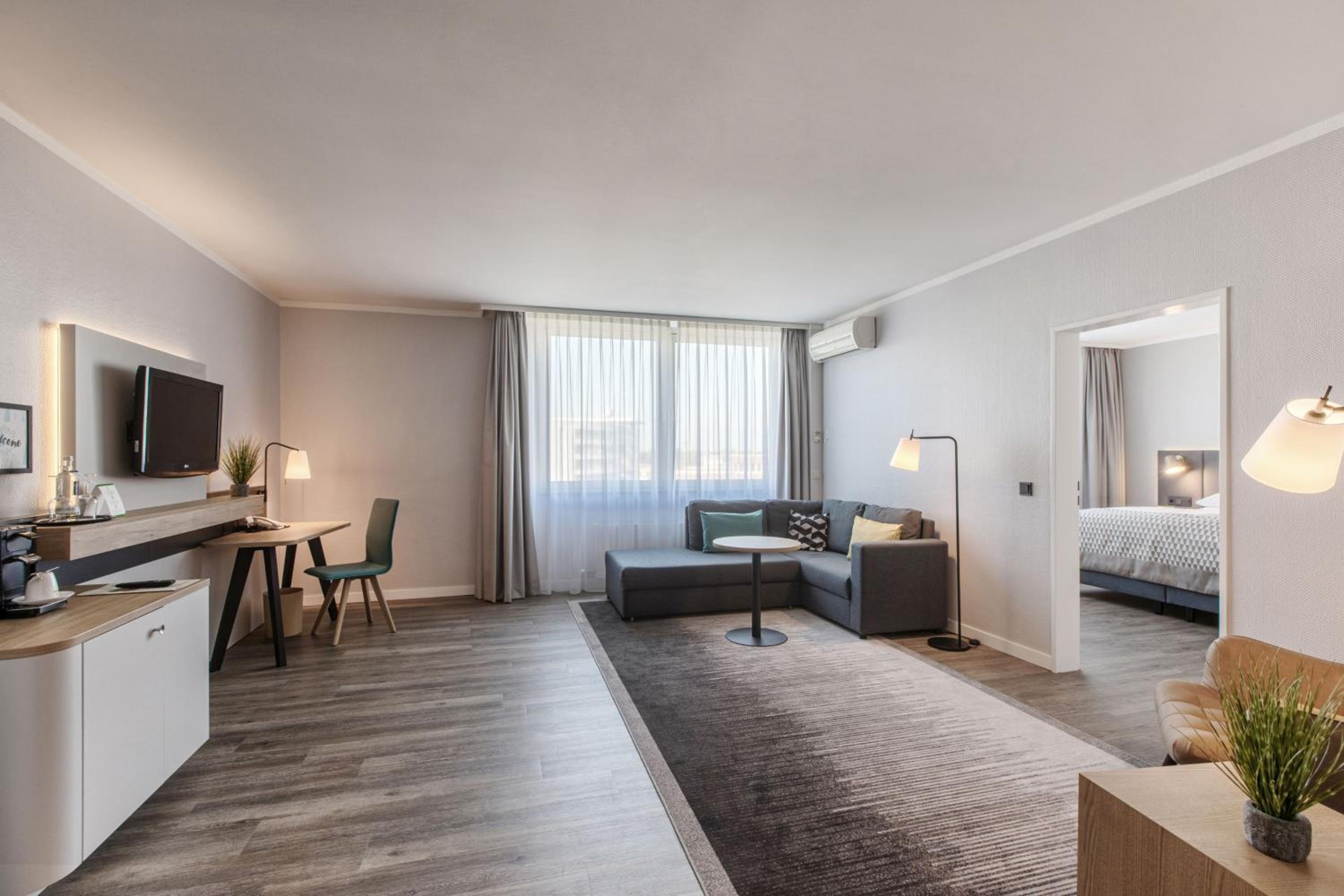 Deluxe Room - Photo 5