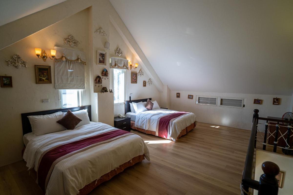 Family Room - Photo 8