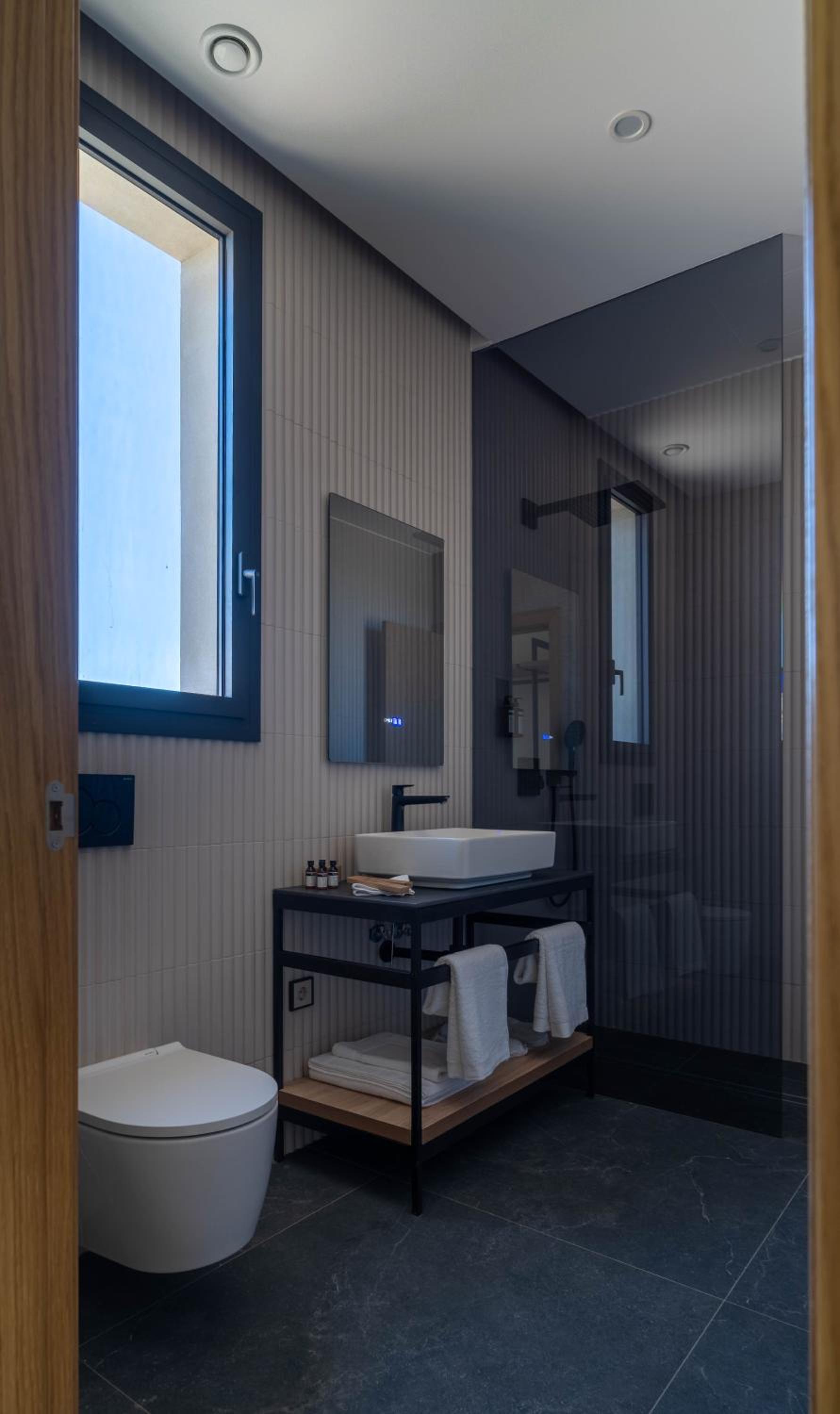Premium Quadruple Room - Photo 3