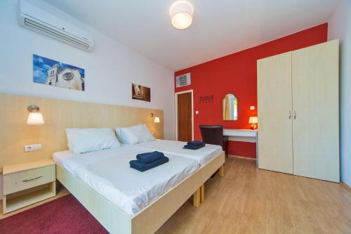 Apartment with Terrace photo 1
