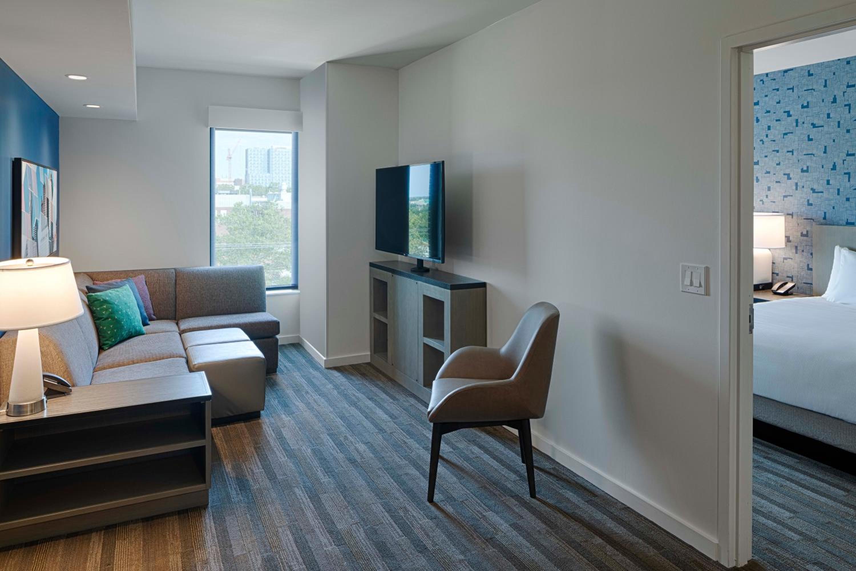 One-Bedroom King Suite with Sofa Bed - Photo 4
