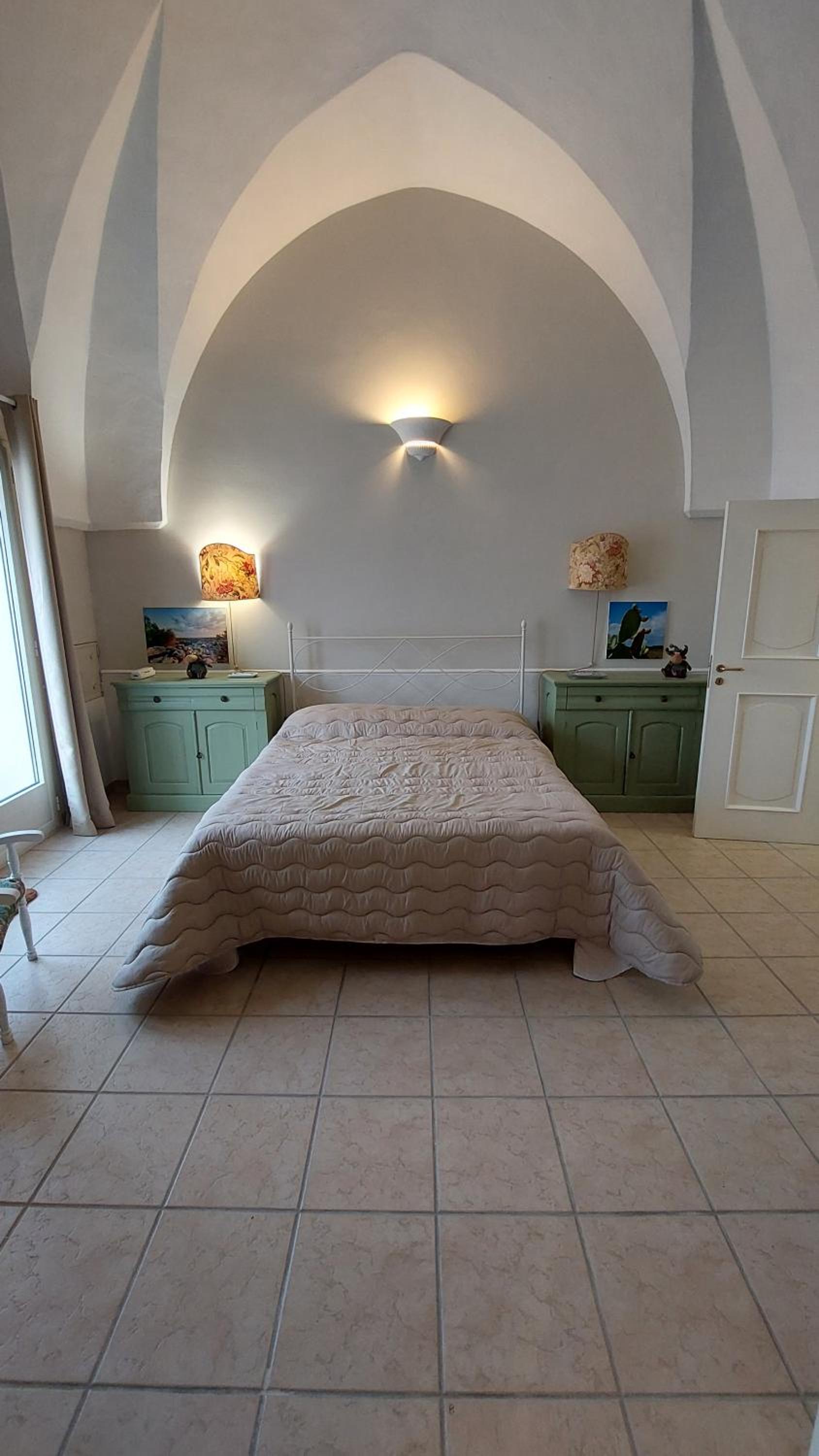 One-Bedroom House photo 1