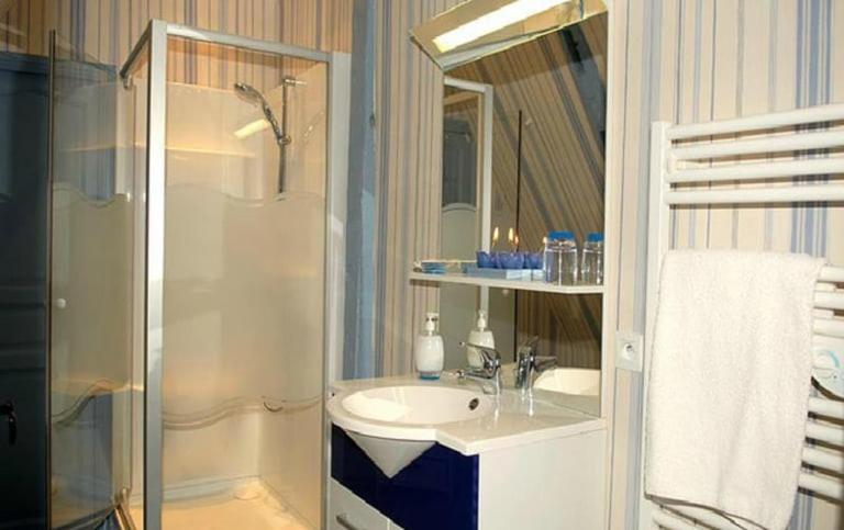 Double Room with Extra Bed - Photo 5