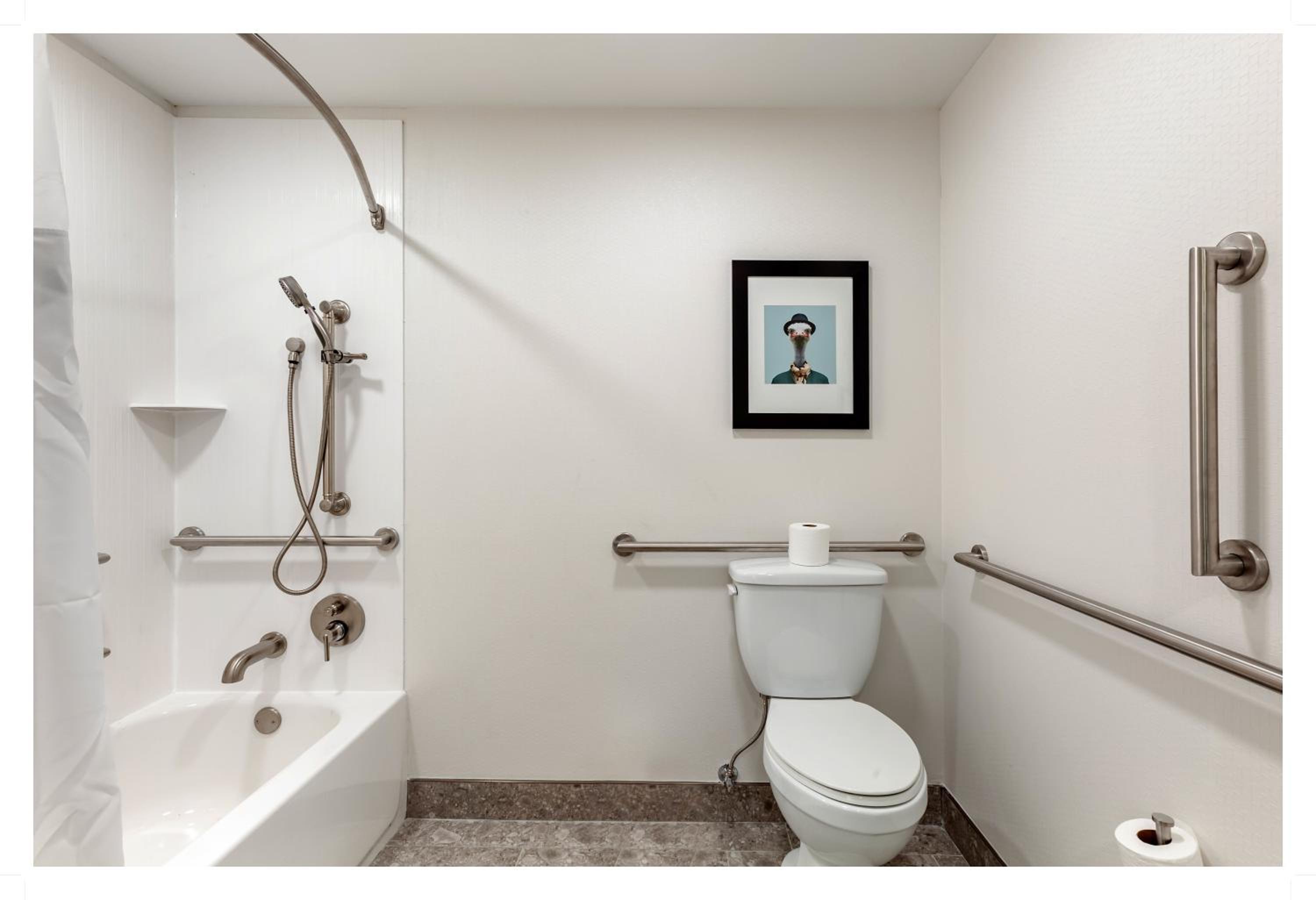 King Room - Accessible/Non-Smoking - Photo 3