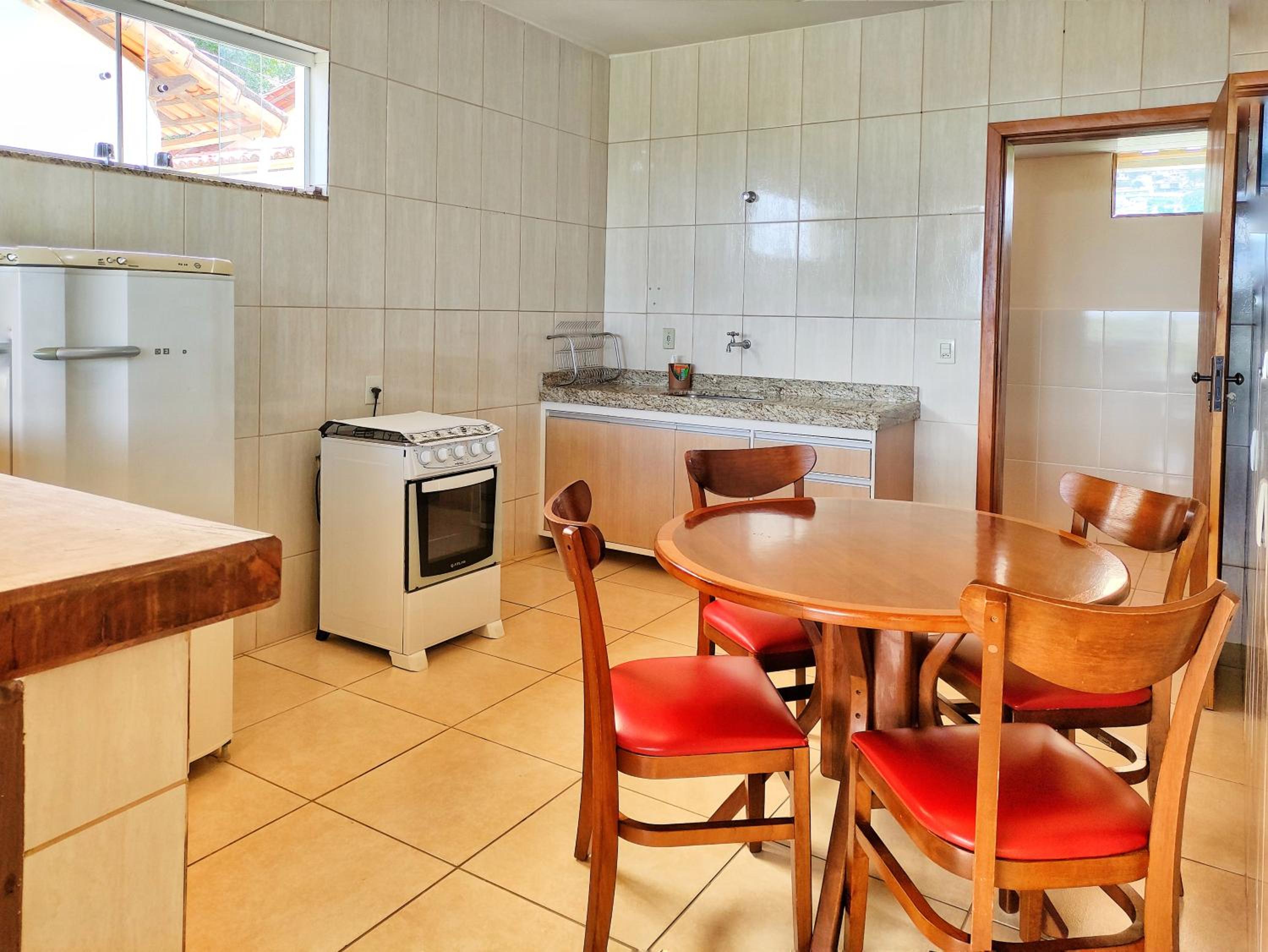 Apartment with Mountain View - Photo 17