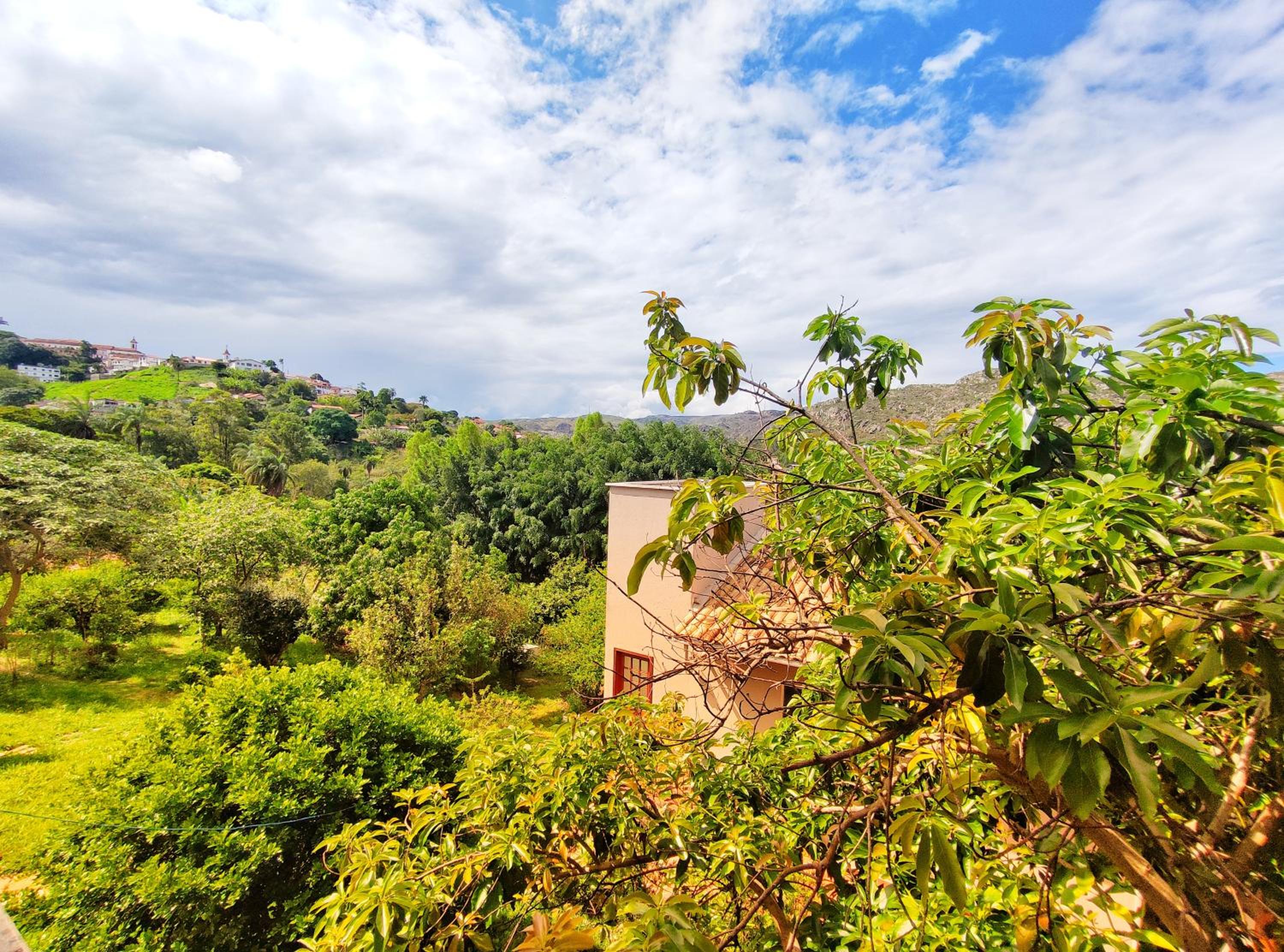 Apartment with Mountain View - Photo 6