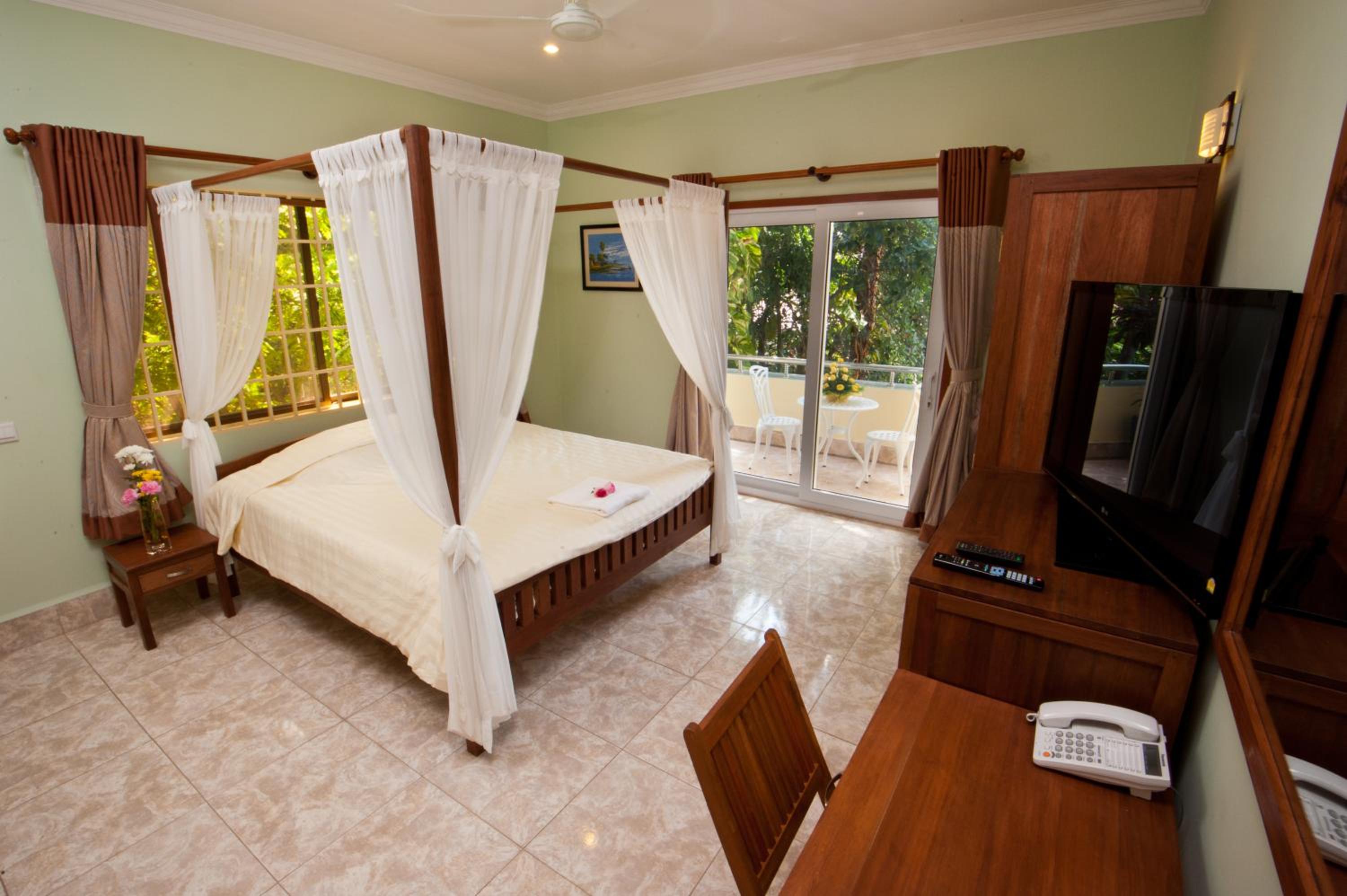 superior king with kitchenette - Photo 7