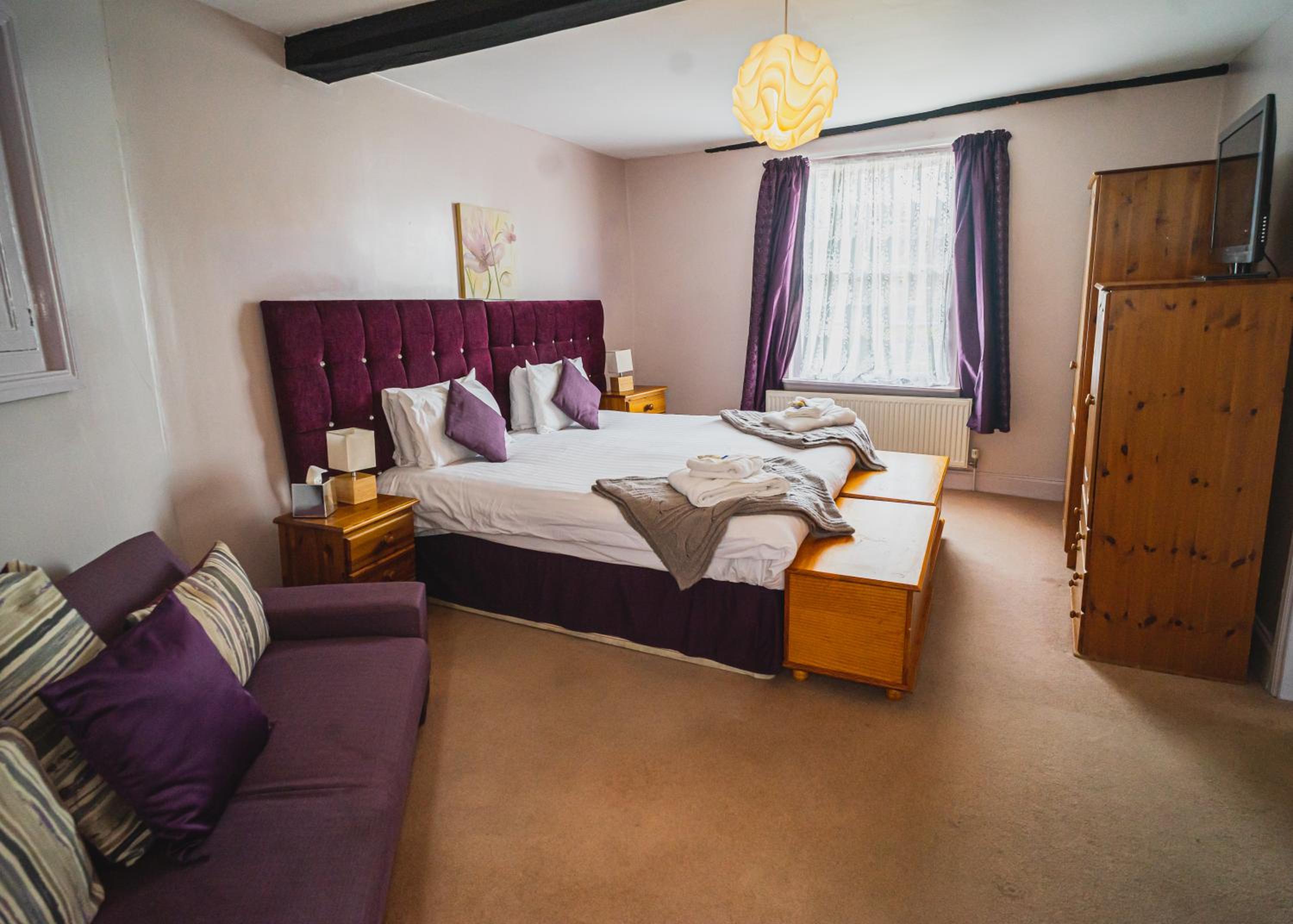 Double or Twin Room 2 (Pet Friendly)