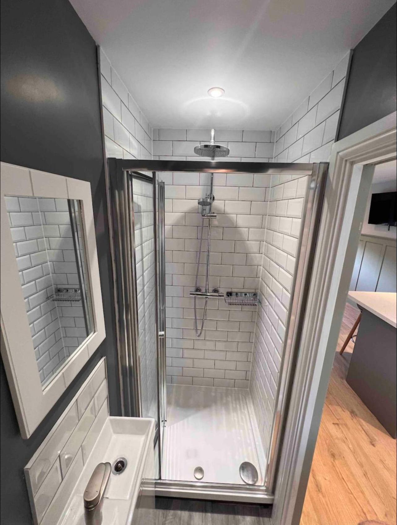 One-Bedroom Apartment - Photo 35