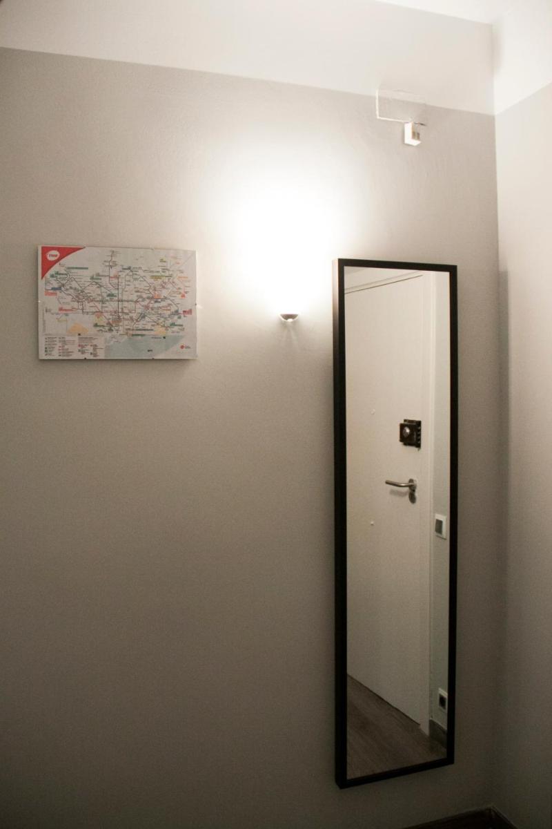 One-Bedroom Apartment with Terrace photo 2