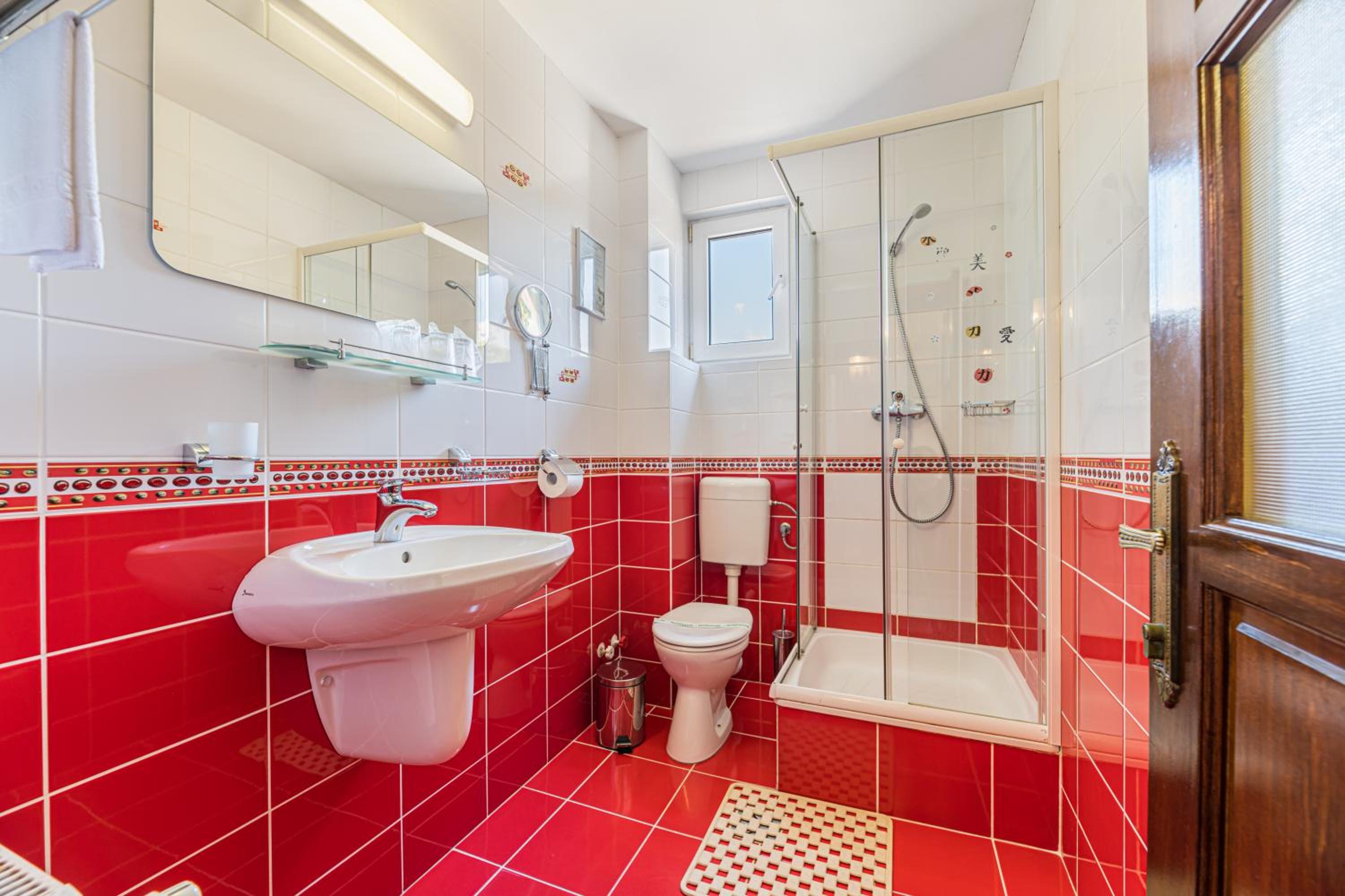 Double Room - Photo 14