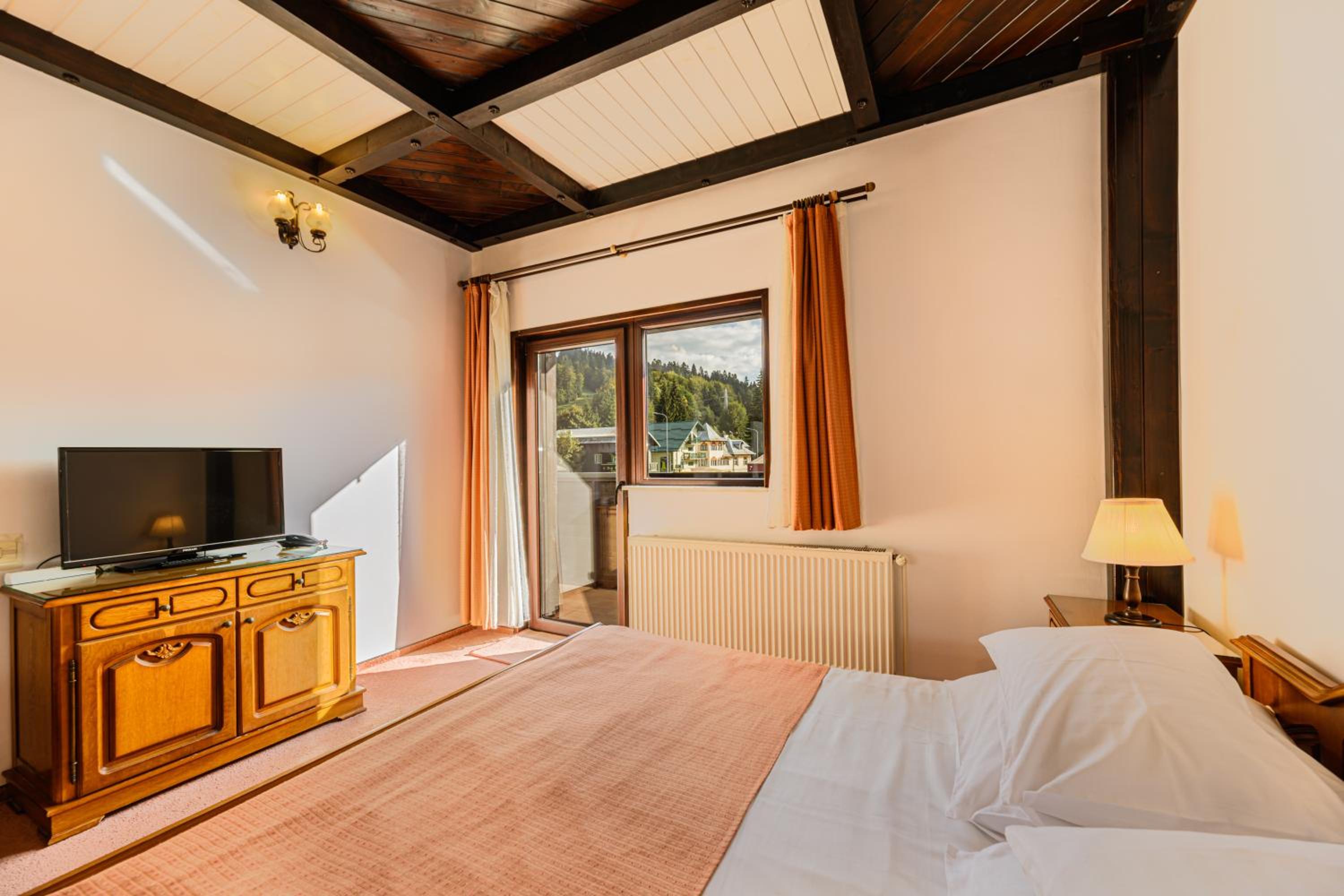 Double Room - Photo 4