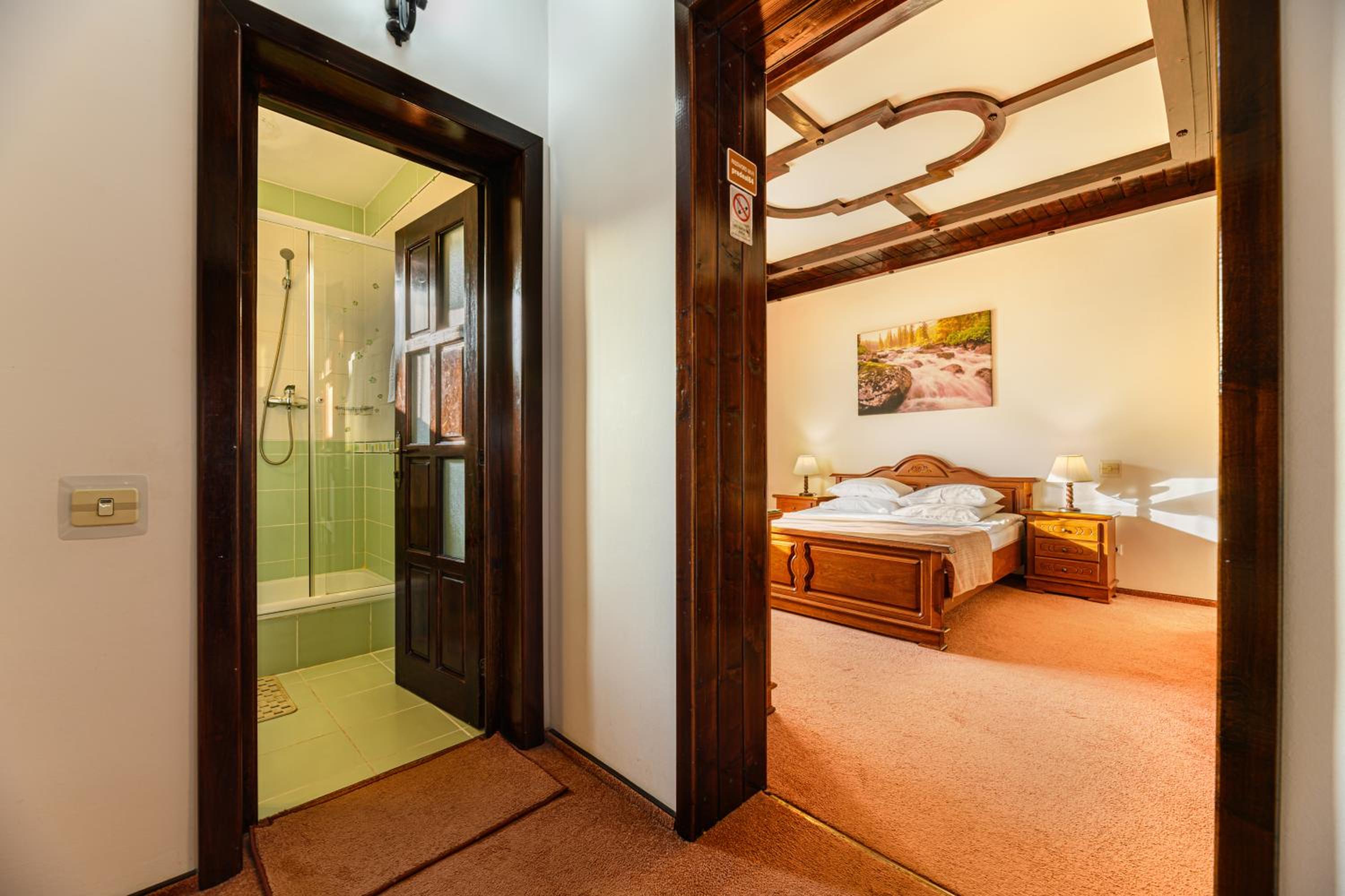 Double Room - Photo 2