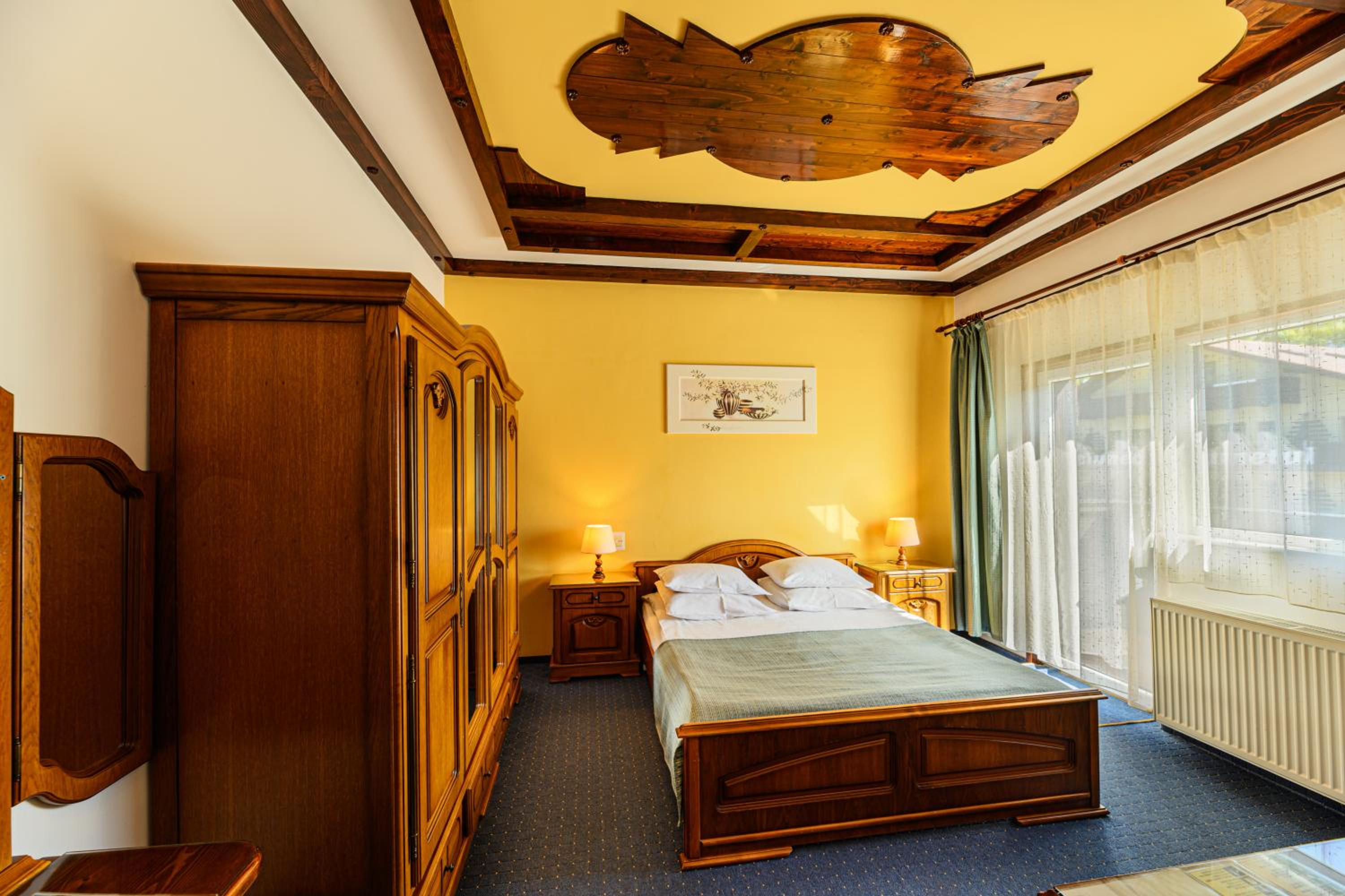 Double Room - Photo 8
