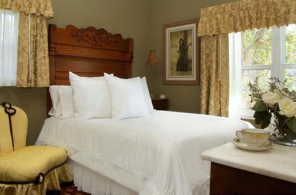Small Twin Room