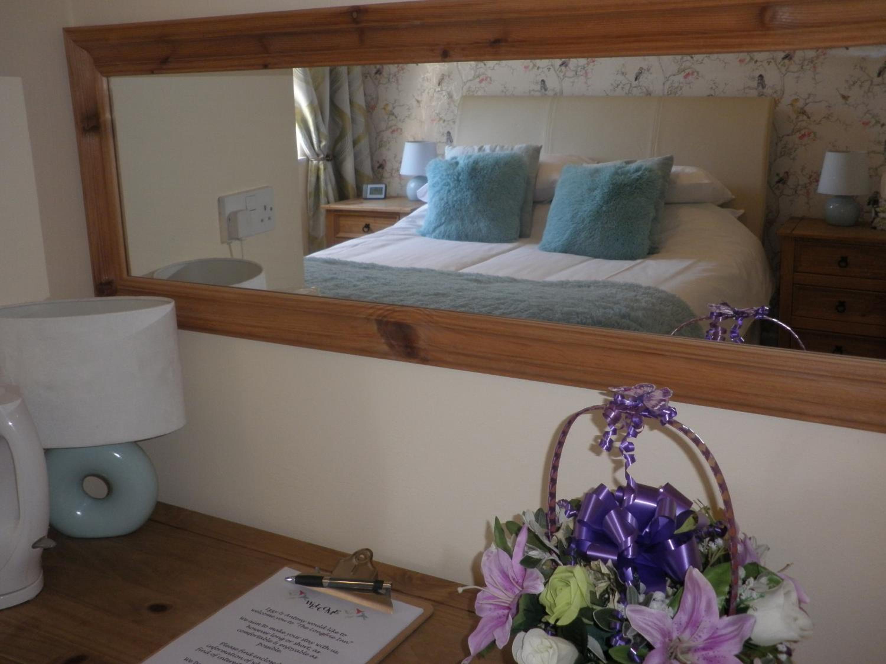 Double or Twin Room with Bathroom - Photo 1