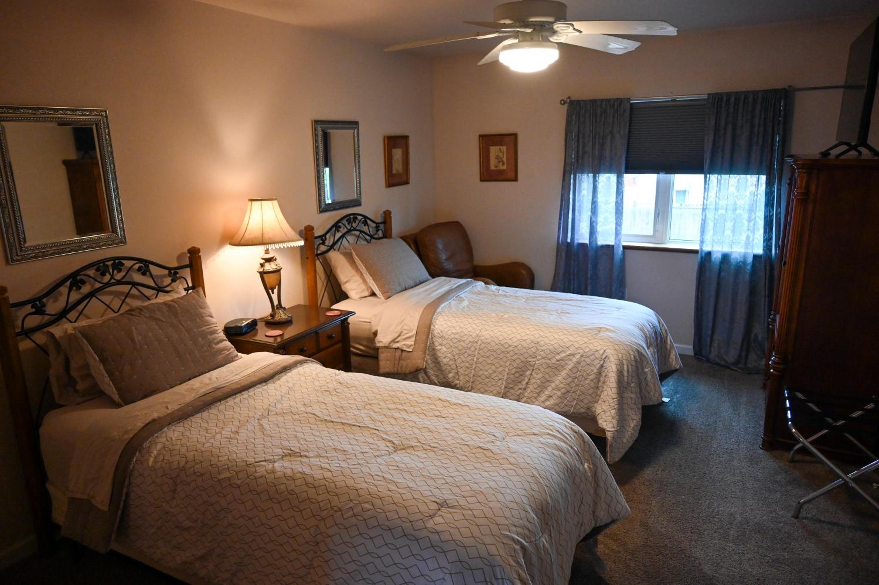 Twin Room with Private Bathroom photo 1